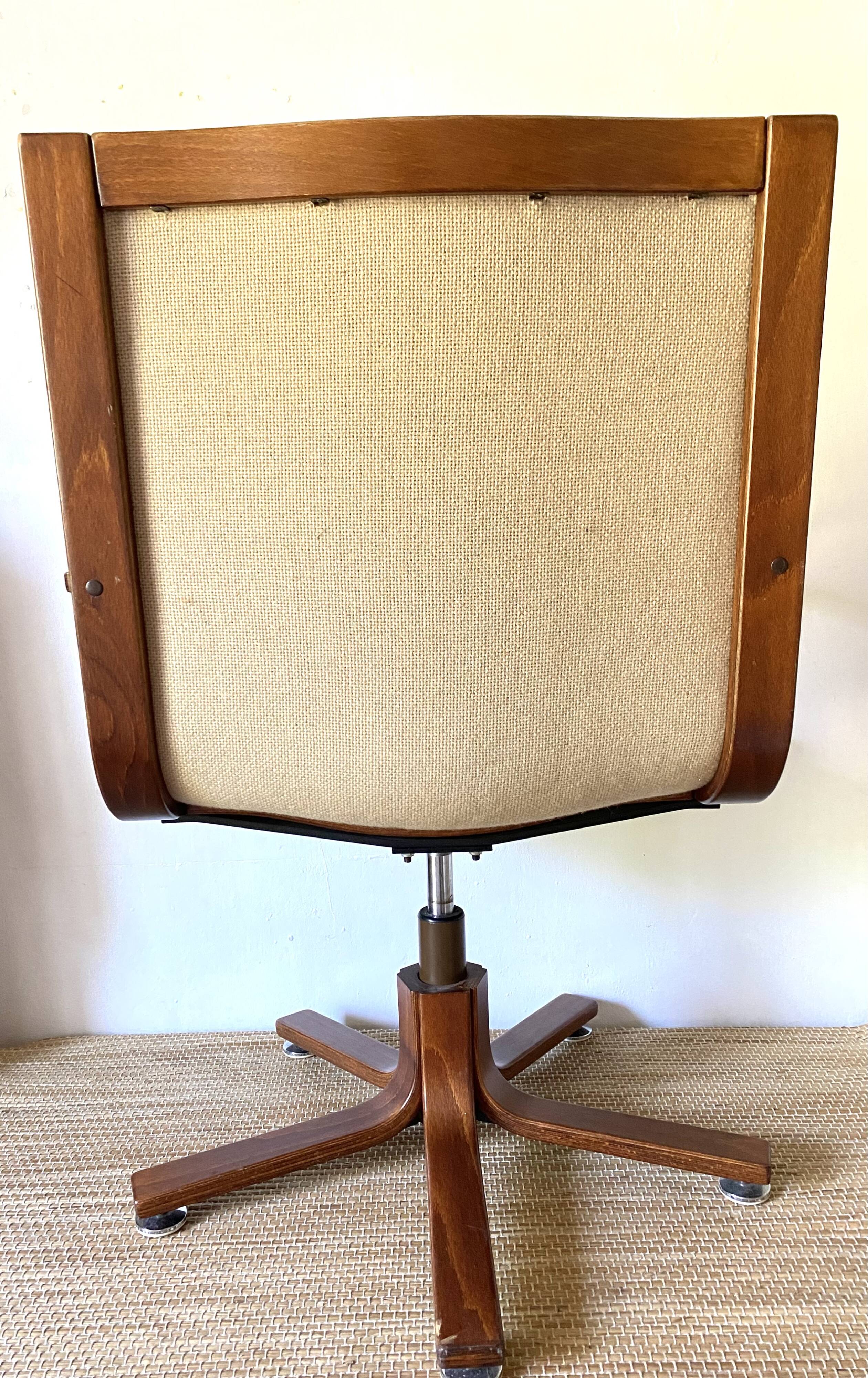 Fauteuil scandinave pivotant vintage