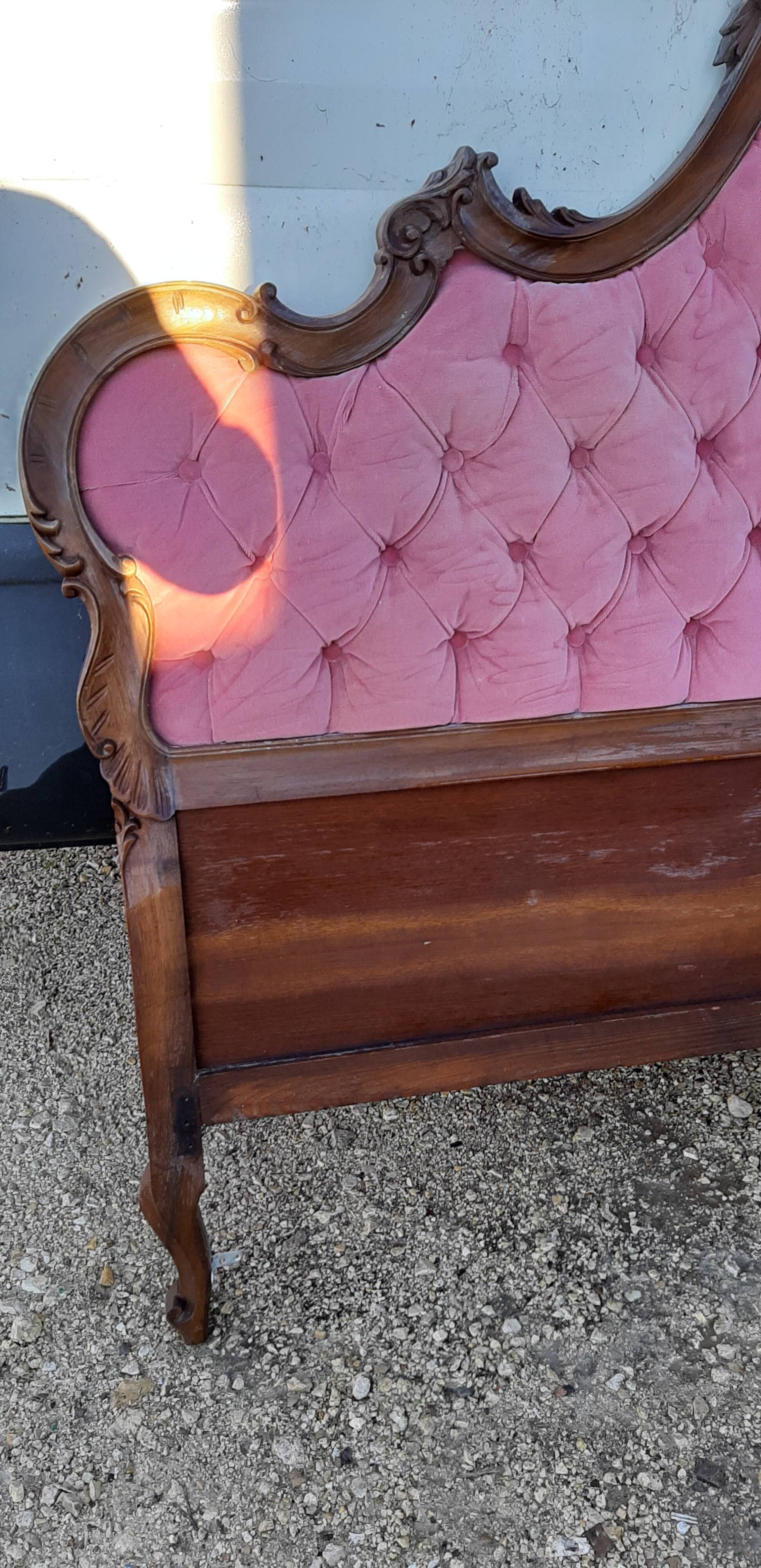 Rocaille style bed head