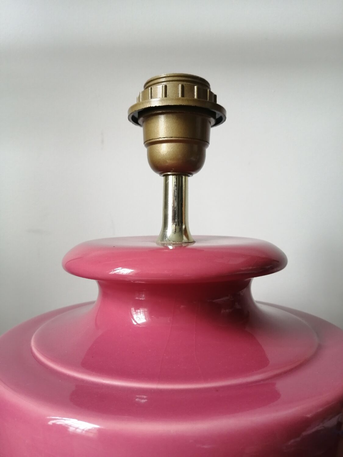 Vintage lamp stand