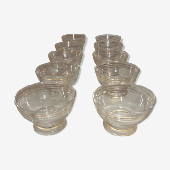 Set of 10 glasses of champagne bordered golden year 50