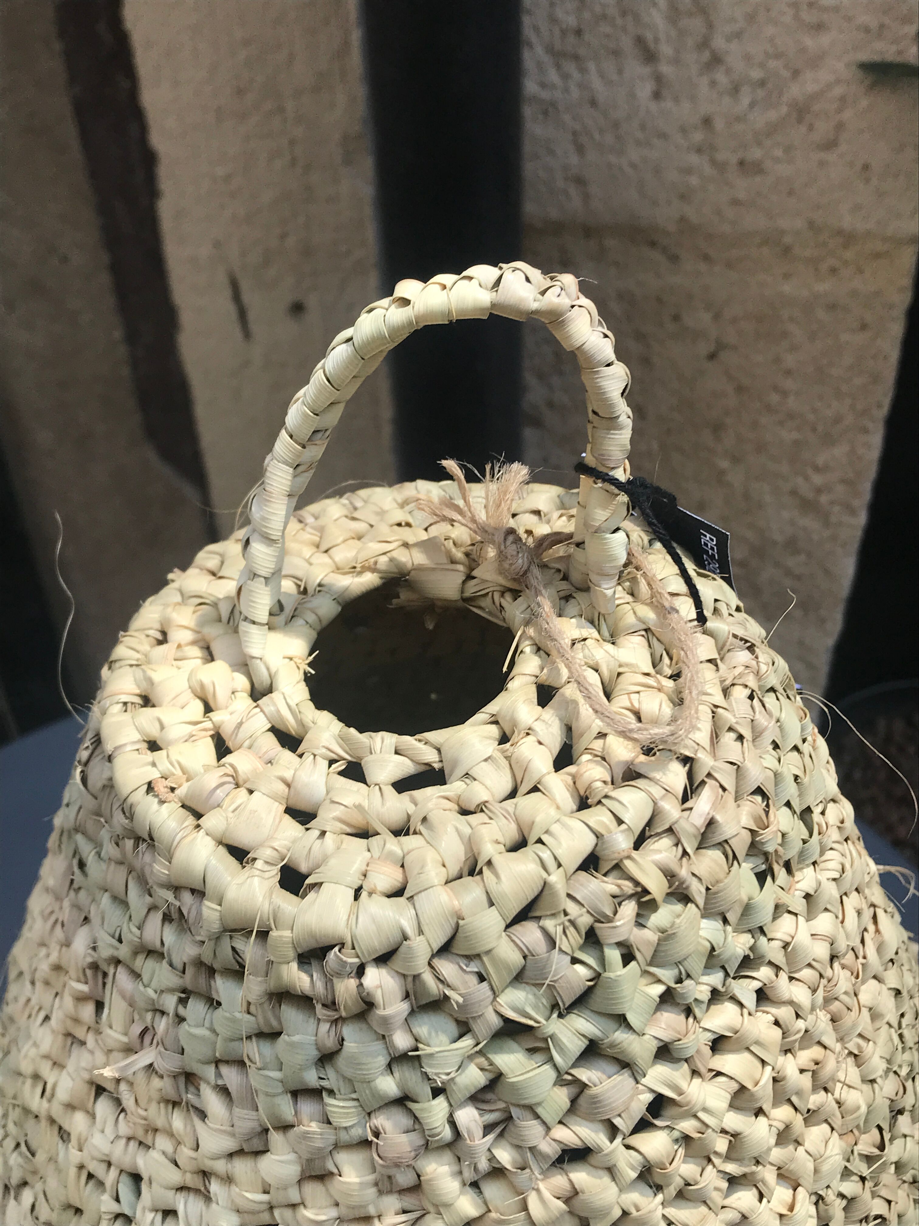 Crocheted wicker suspension