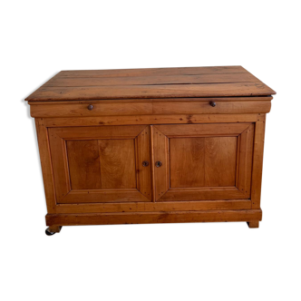 Old buffet in solid cherry Provençal origin