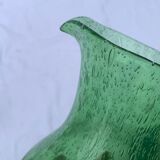 Cruche en verre Biot bullé soufflé vert