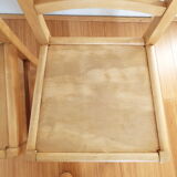 2 chaises en bois type reconstruction