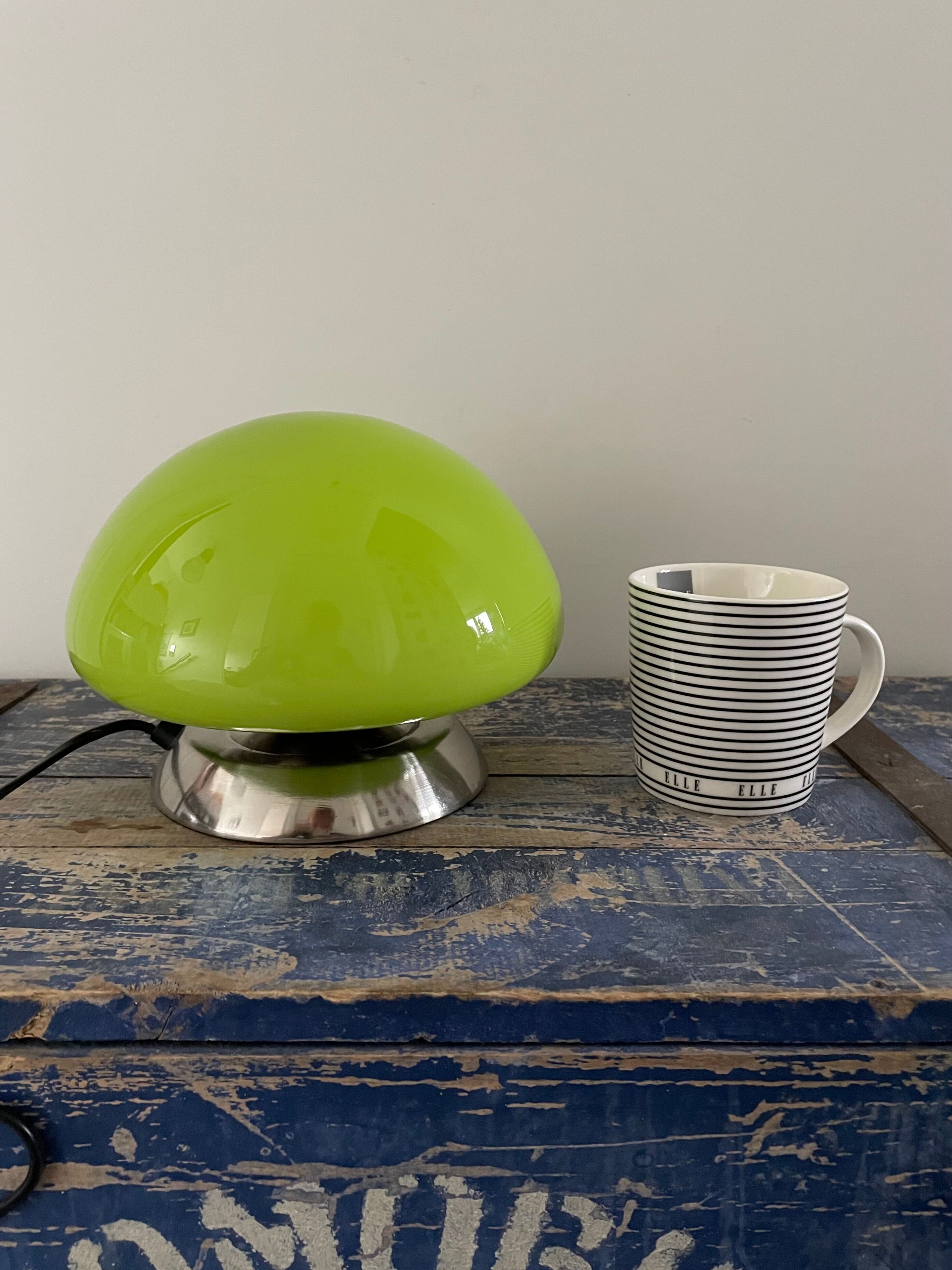 Green UFO touch touch mushroom lamp