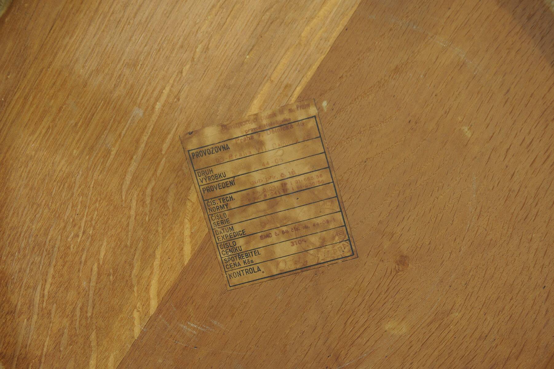 Table basse vitrée entièrement rénovée par Kropacek & Kozelka, 1944