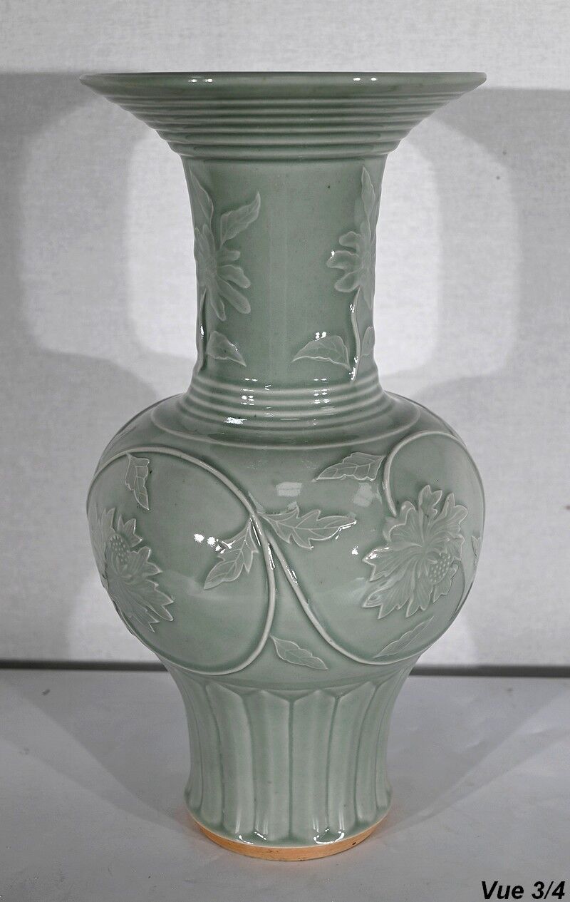 Celadon vase from China – 1900