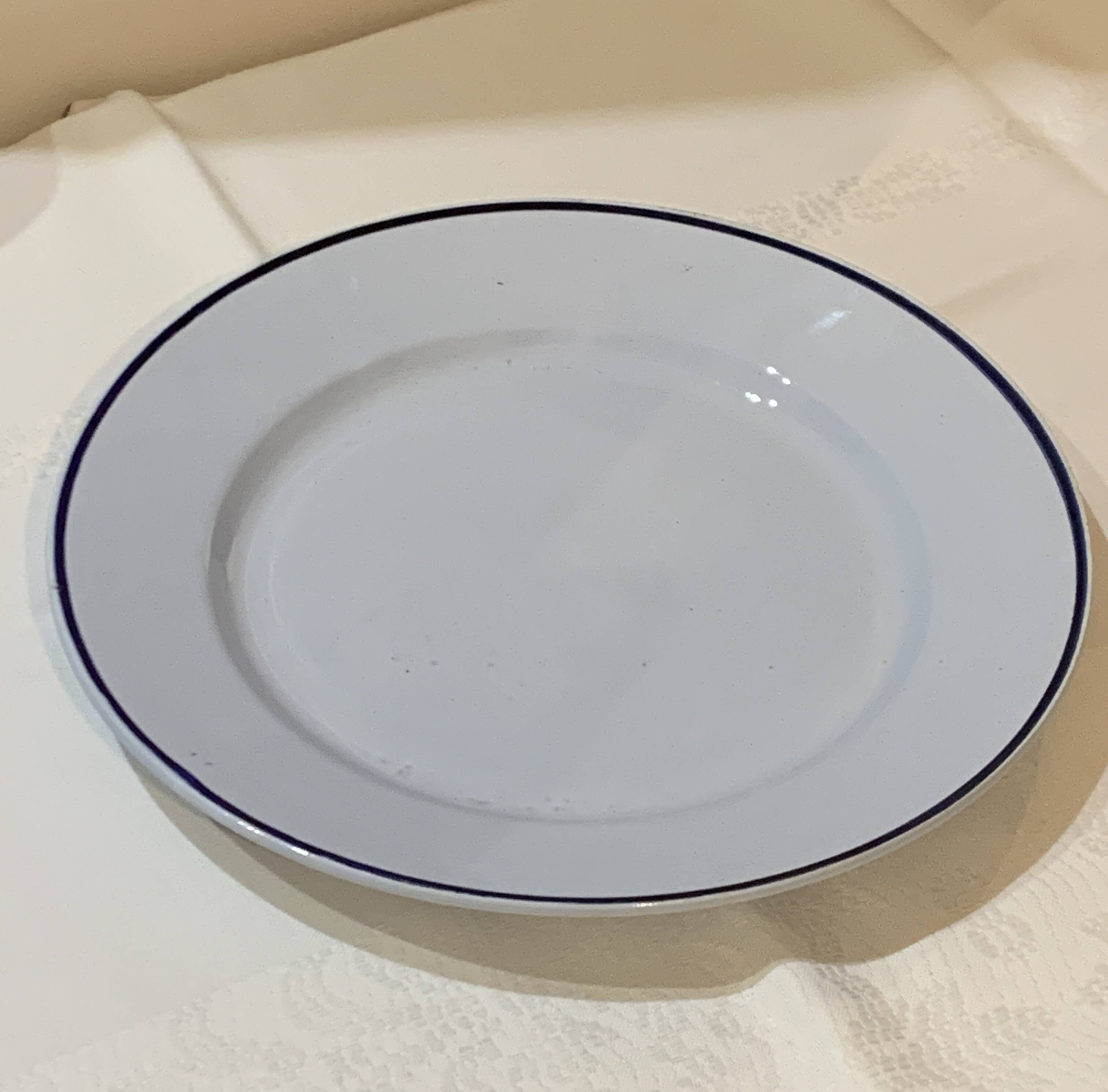 Round earthenware dish brand hbcm 1930