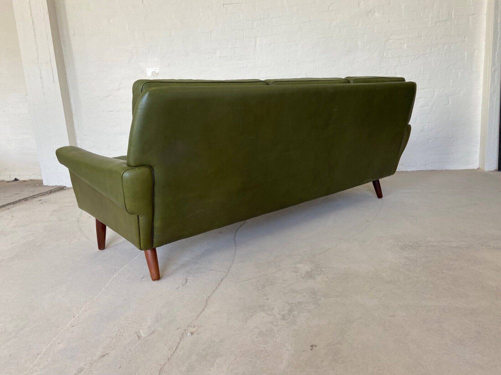 Canapé 3 places Svend Skipper vintage danois rétro en cuir vert olive