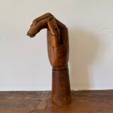 Main articulée en bois