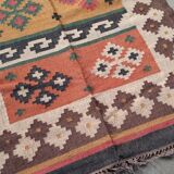 Kilim rug in jute and cotton. 125cm x 195cm