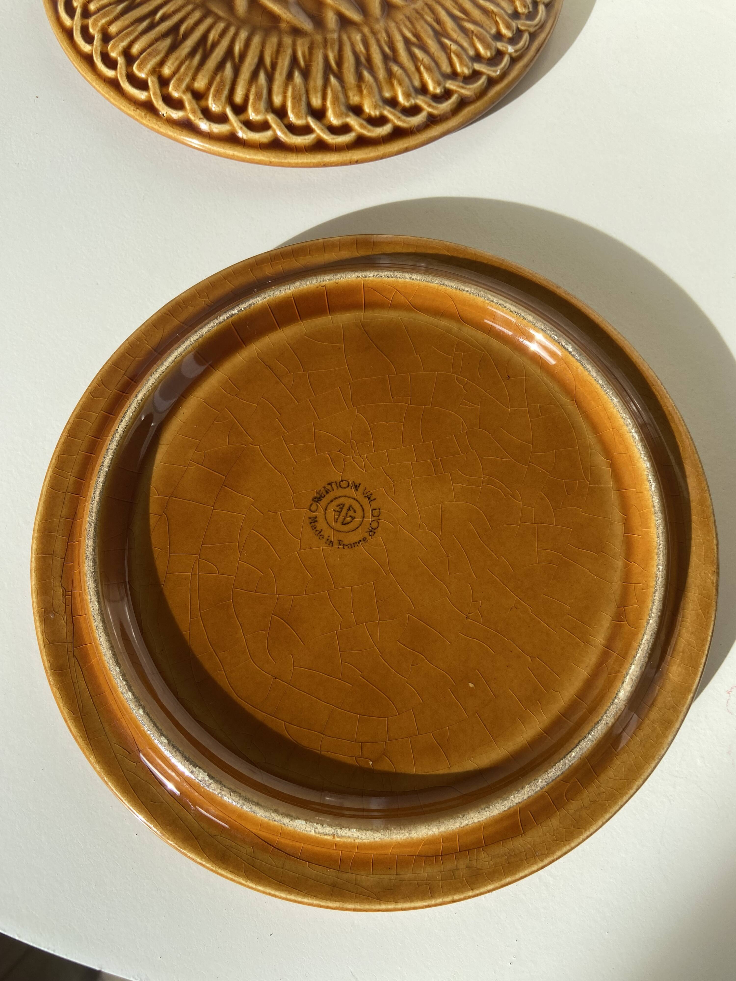 Lot de 2 dessous de plat en barbotine faïence de gien - création val d'or, jaune moutarde imitation