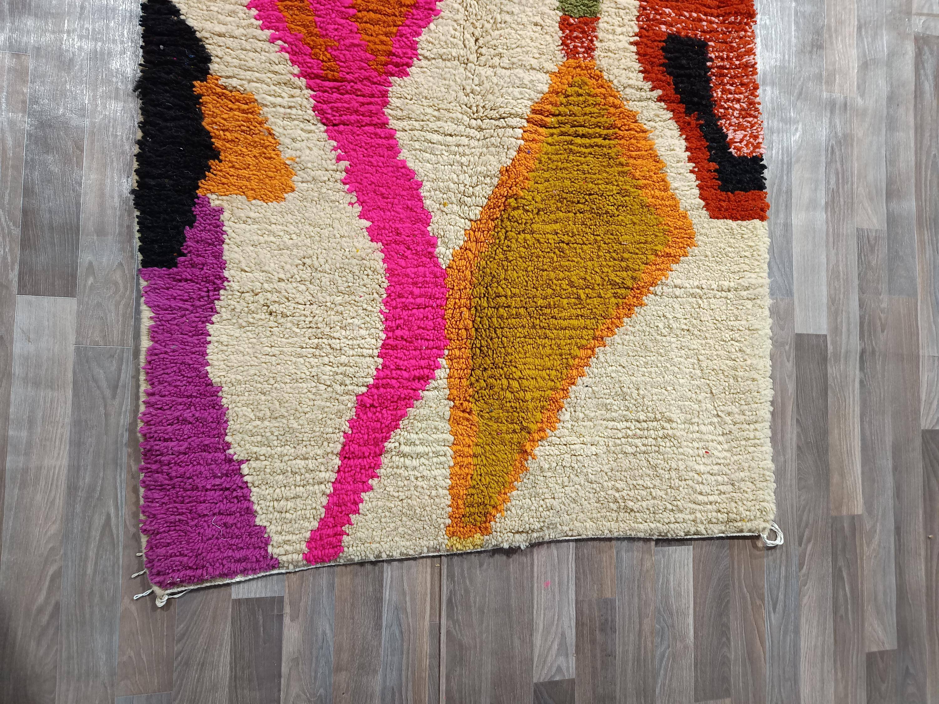 Traditional Moroccan Berber rug 3 x 2 m