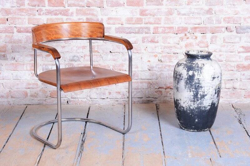 Bauhaus Armchair in Walnut and Beech by H. Gottwald, 1930s