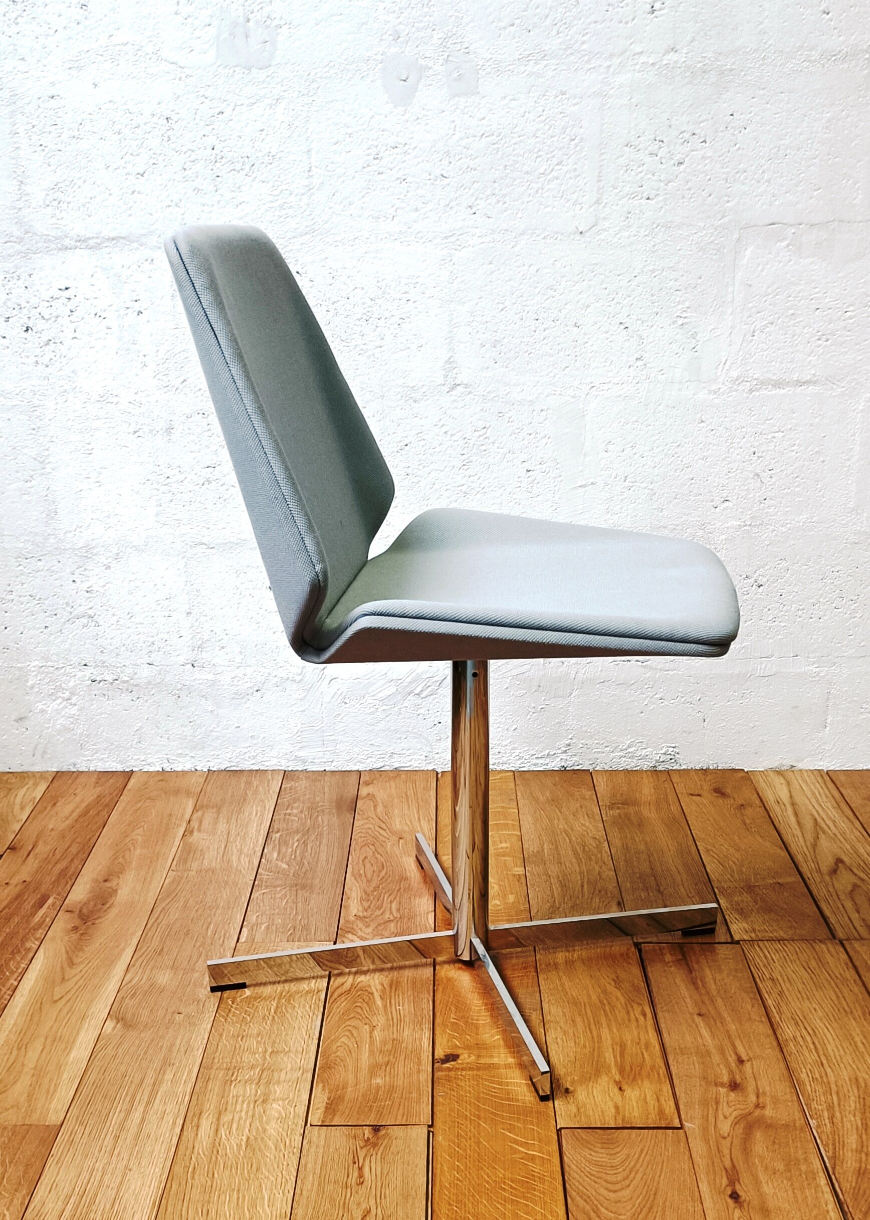 Girsberger office chair