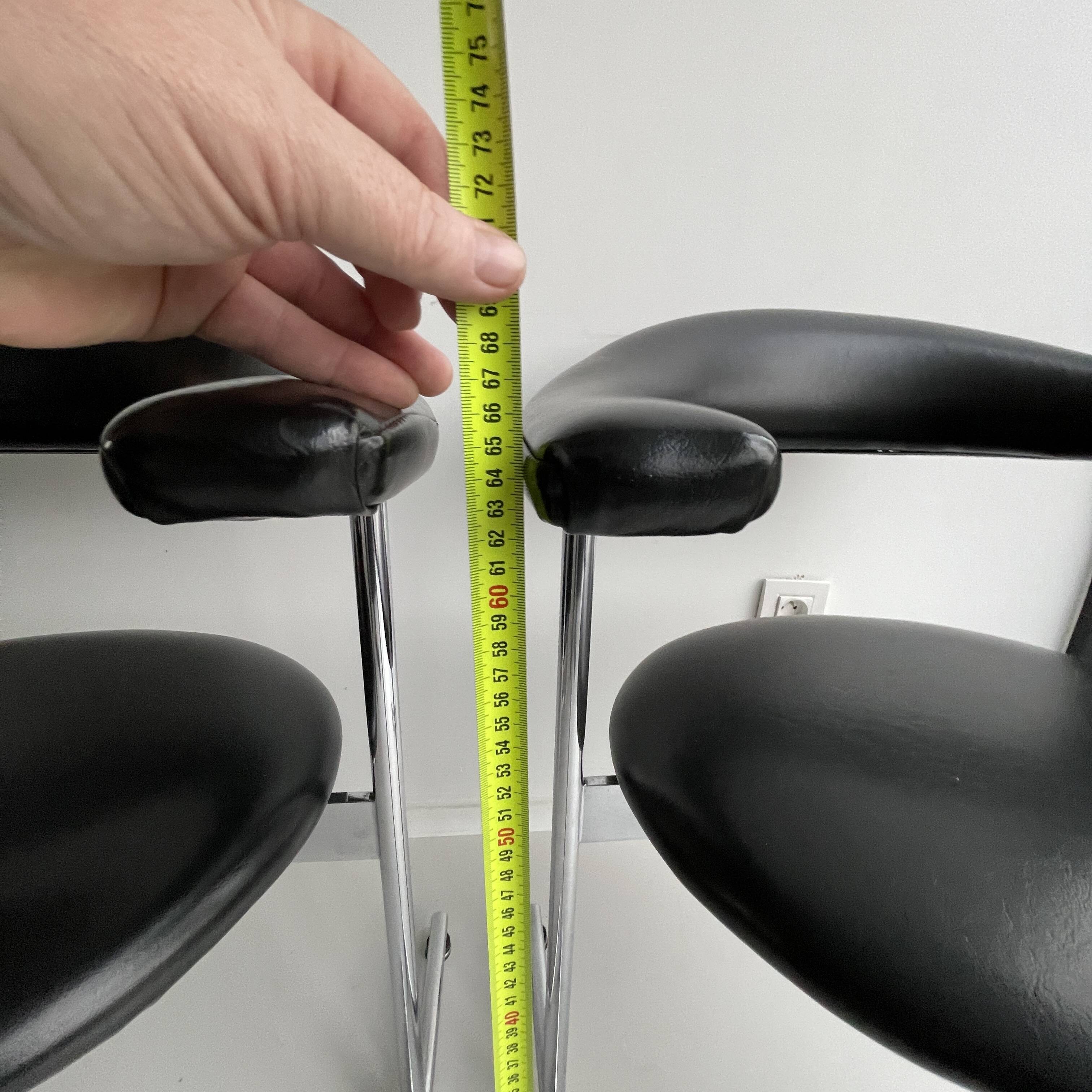 Set of 4 "Airport Model 037" chairs by Geoffrey Harcourt for Hans Kaufeld, 1960s