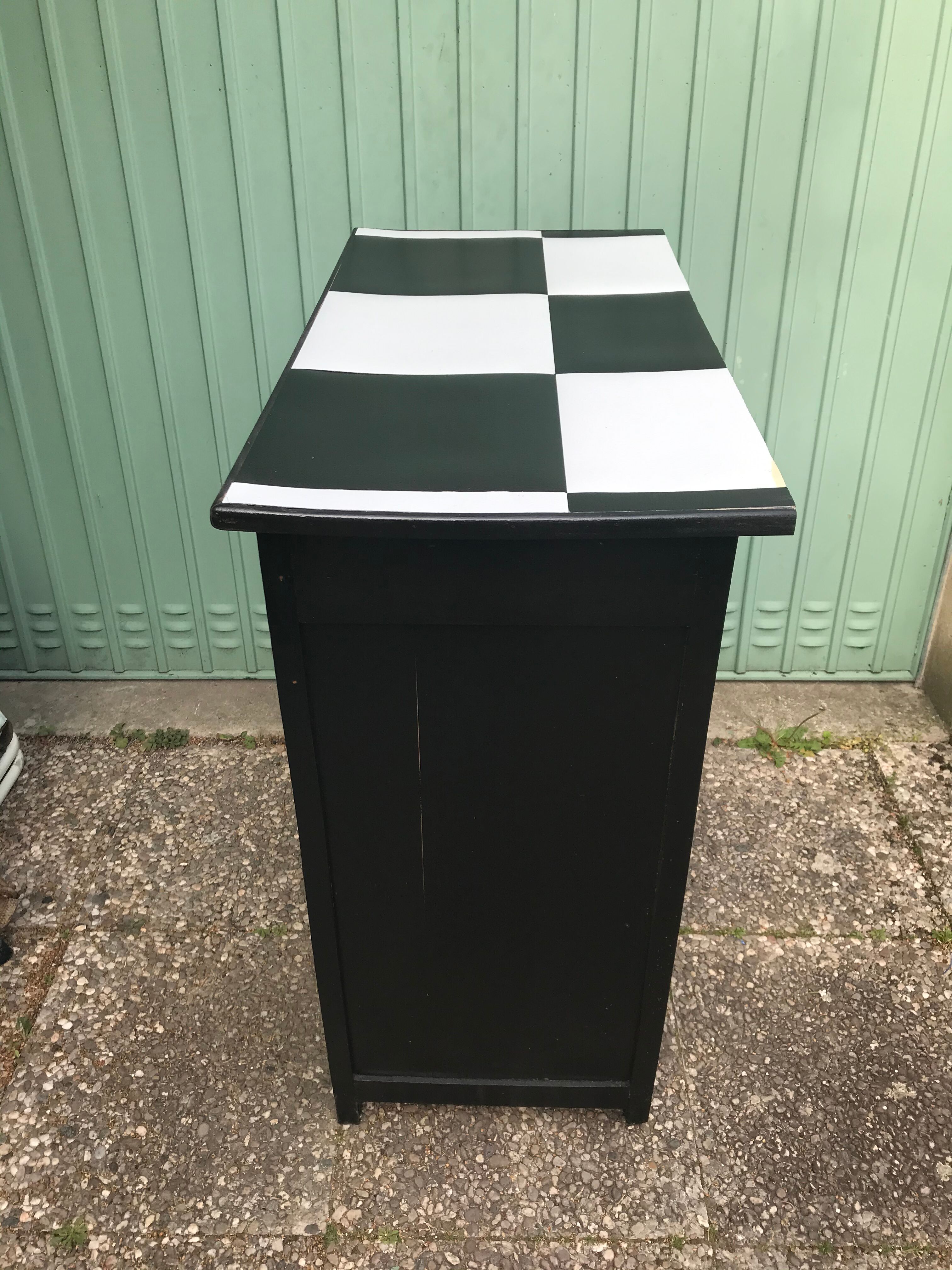 Former Parisian Wood Black Buffet - Plateau Damier Noir - White Vintage
