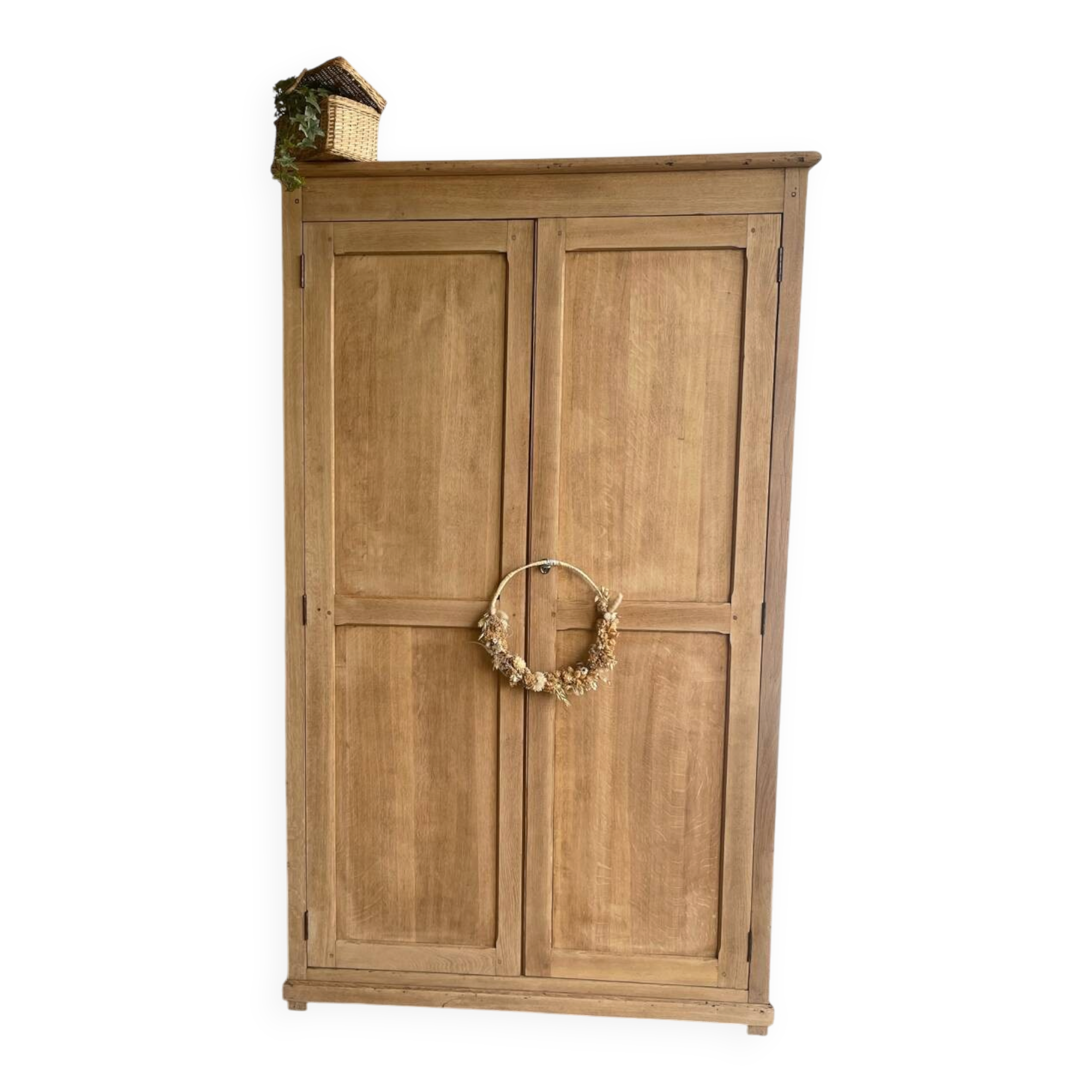 Wardrobe / Parisian wardrobe