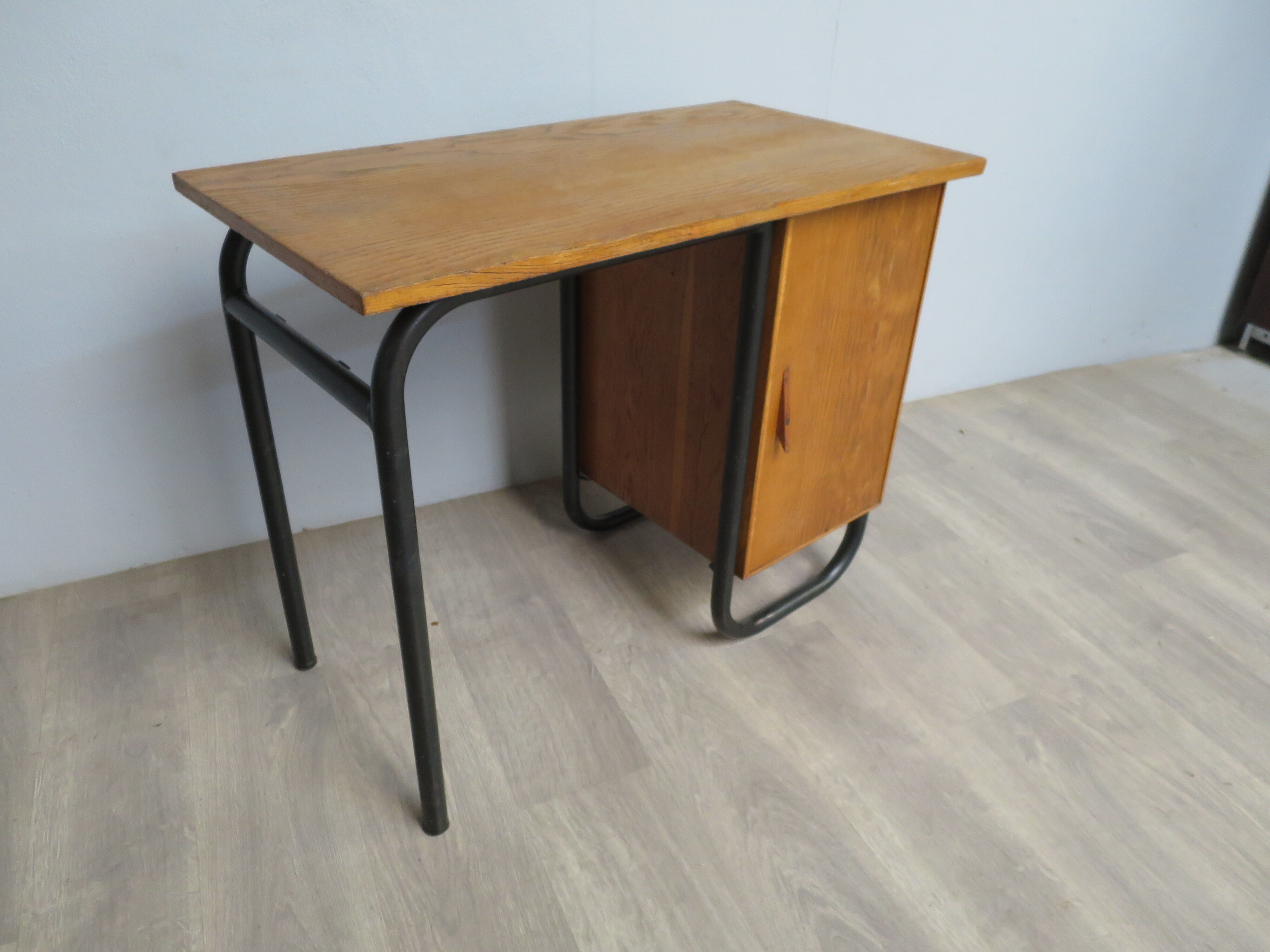 Oak and metal school office