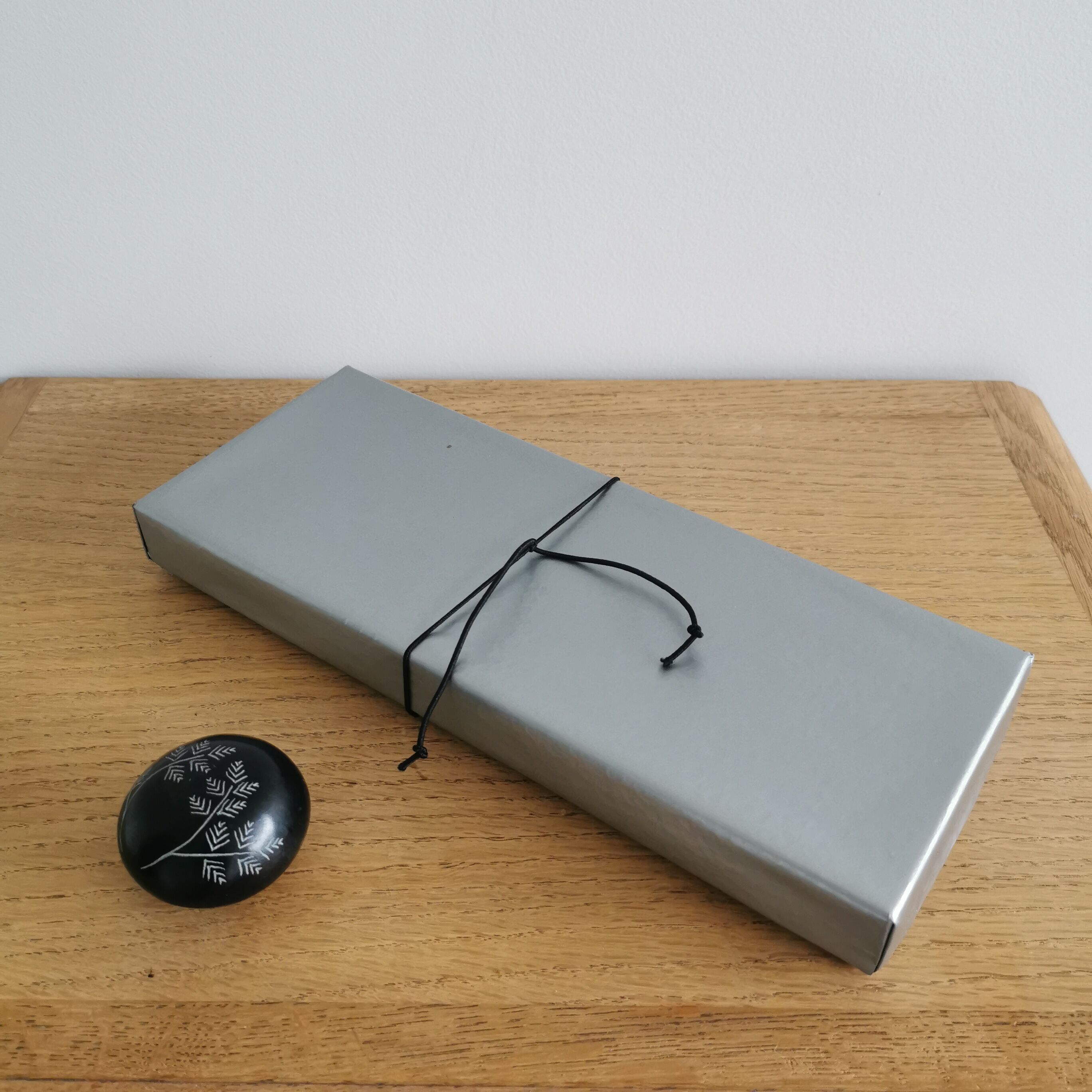 Crystal knife holders