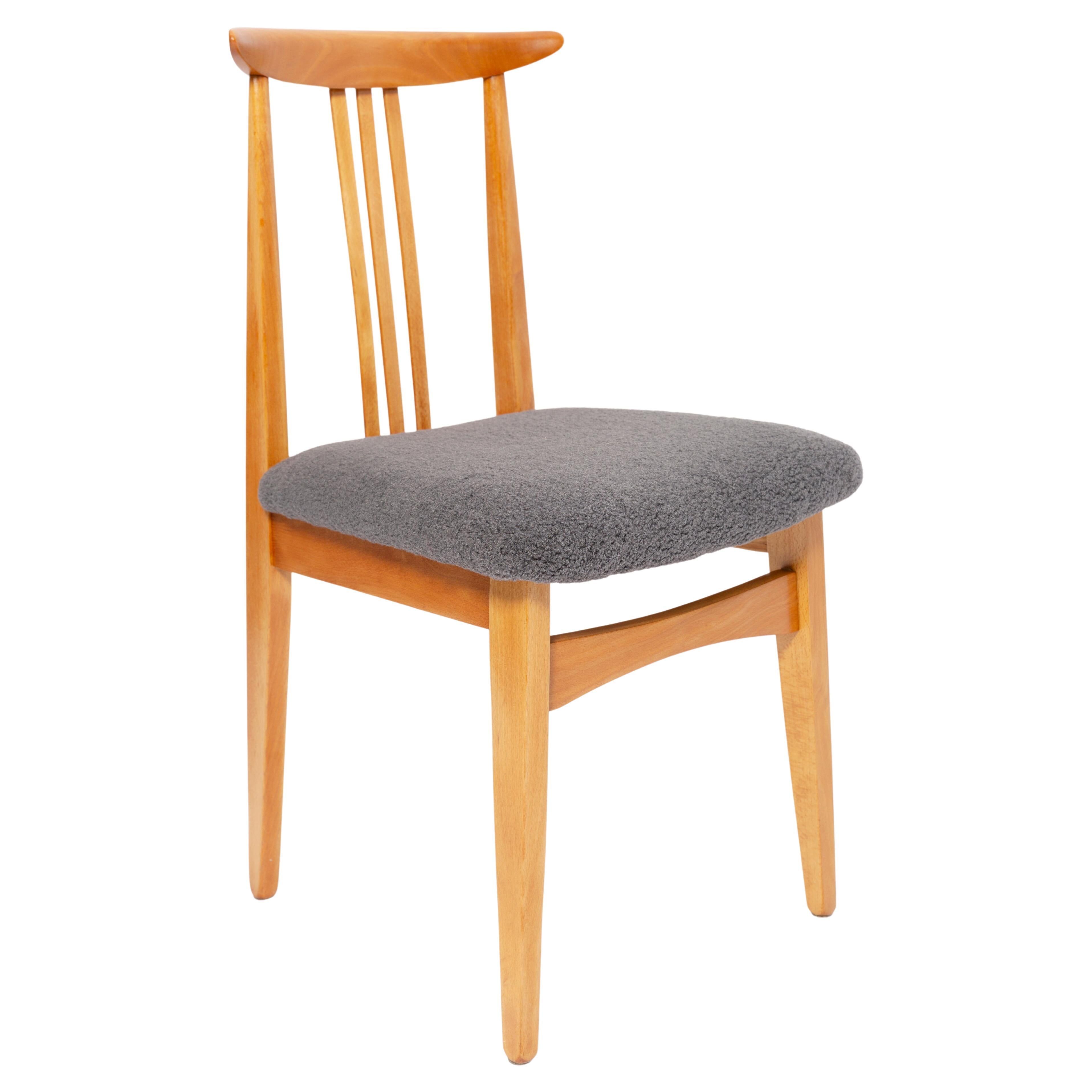 Mid-Century beech wood chair with grey boucle fabric, M. Zielinski, Europe, 1960.
