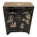 Ancien meuble chinois laqué noir orné de pierres dures / cabinet