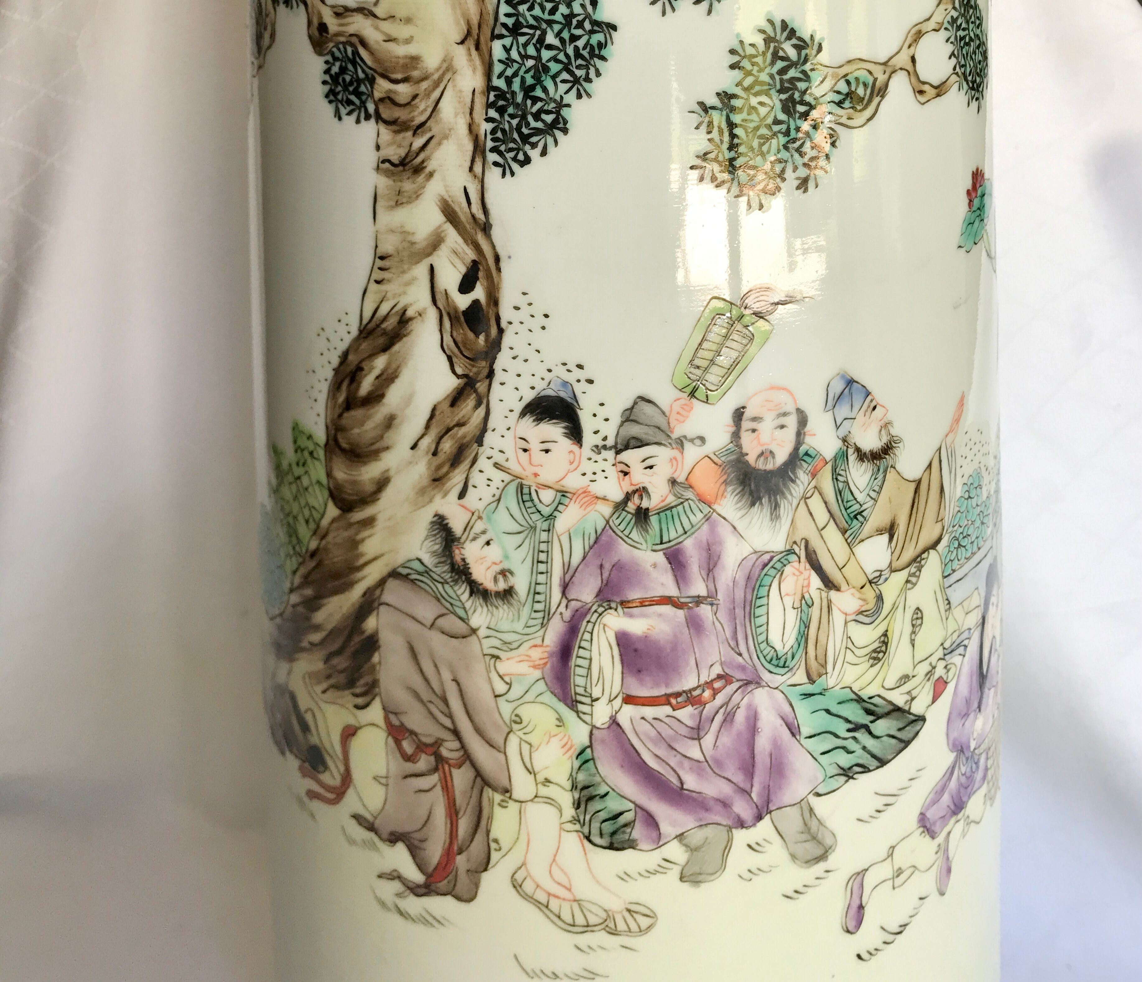 CHINA: PORCELAIN ROLL UMBRELLA DOOR WITH POLYCHROME DÉCOR