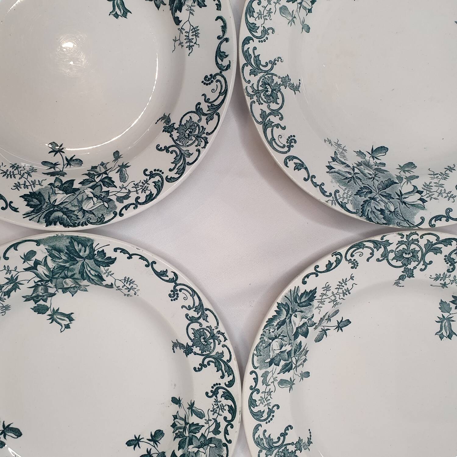 Lot de 4 assiettes creuses Terre de Fer