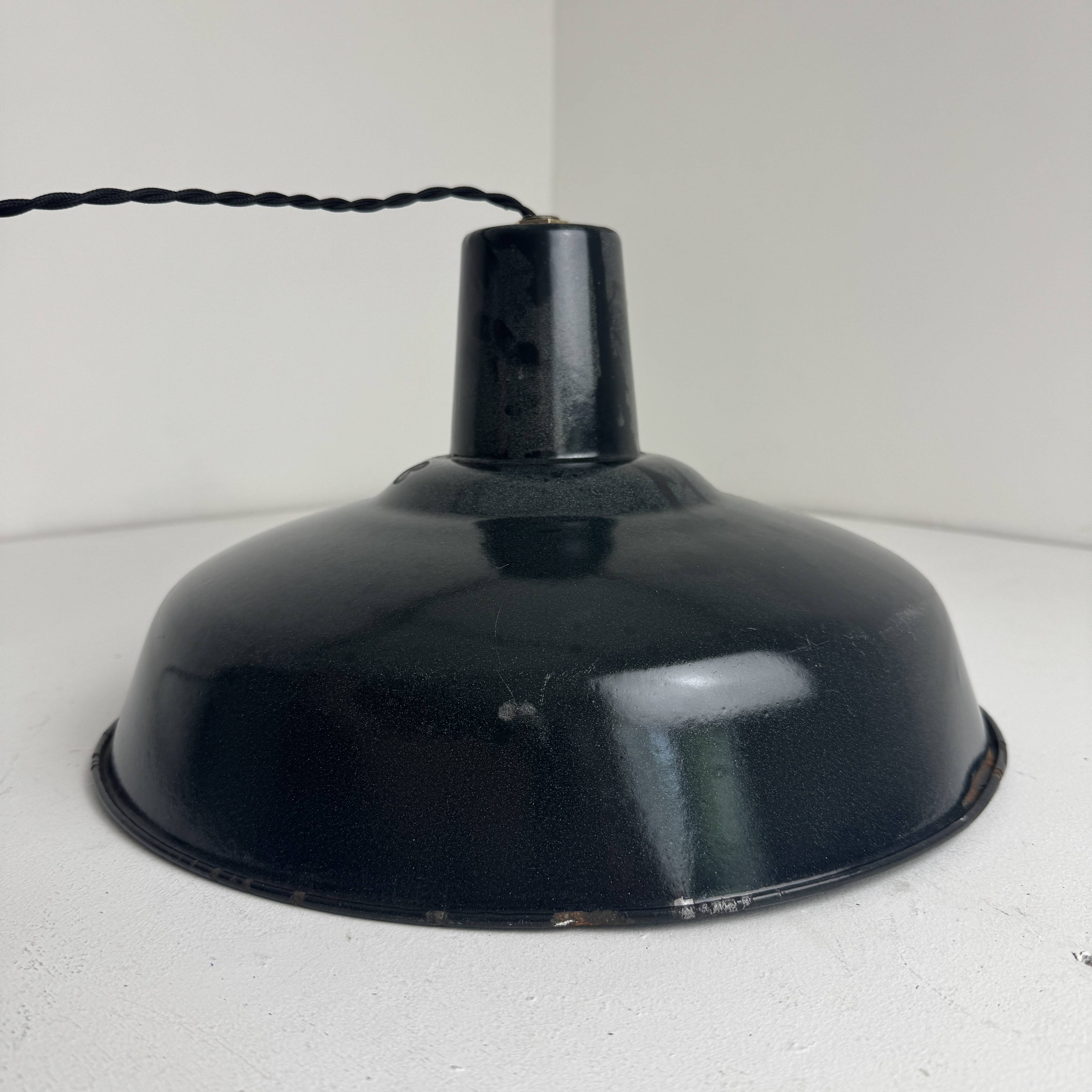 Old enamelled industrial workshop suspension 35.5 cm