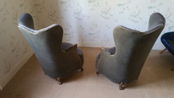 Paire de fauteuils Bergère tonneau sculpturale