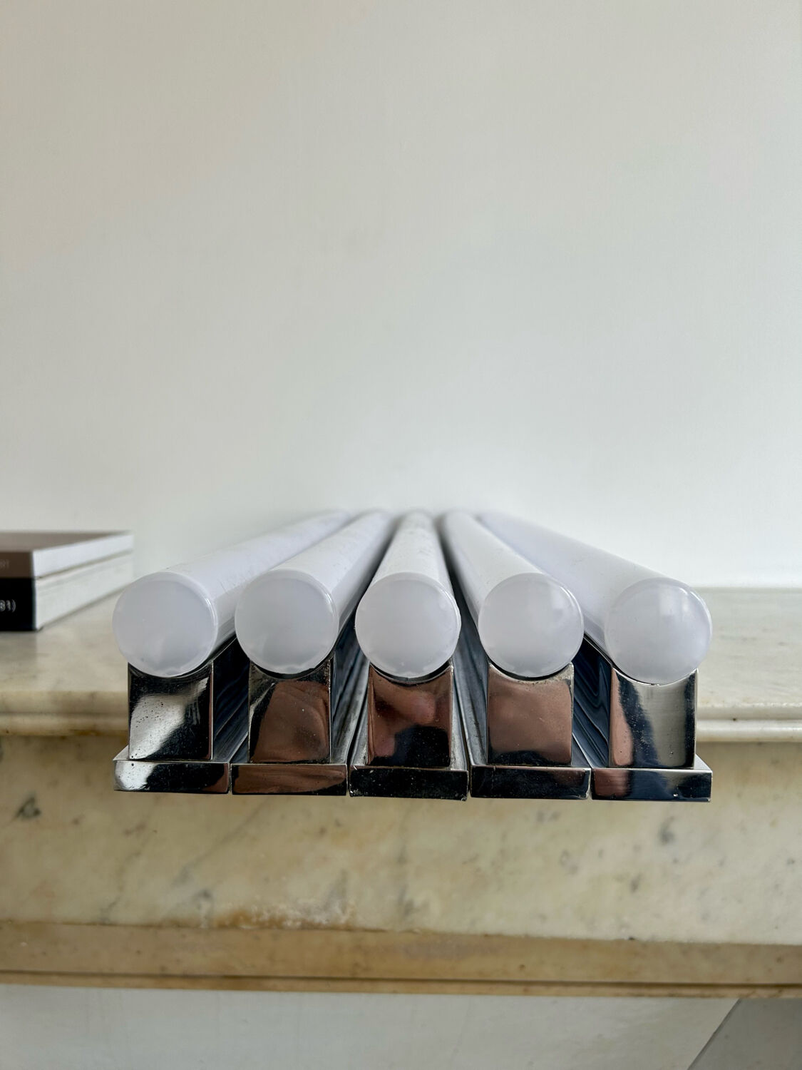 Suite of 5 modernist Perzel, chrome and neon wall lamps, Art deco 1930