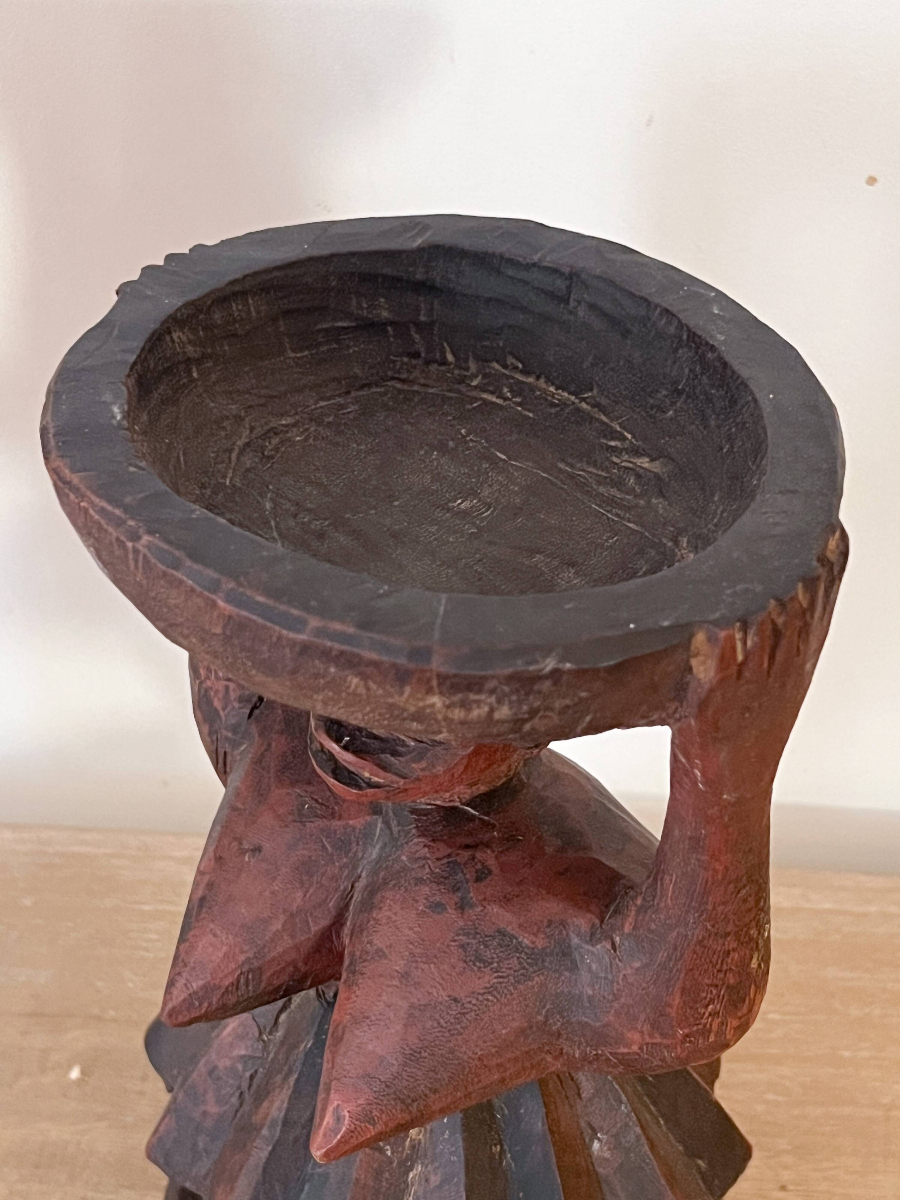 Wooden cup - Woman with pleated skirt (Burkina Faso)