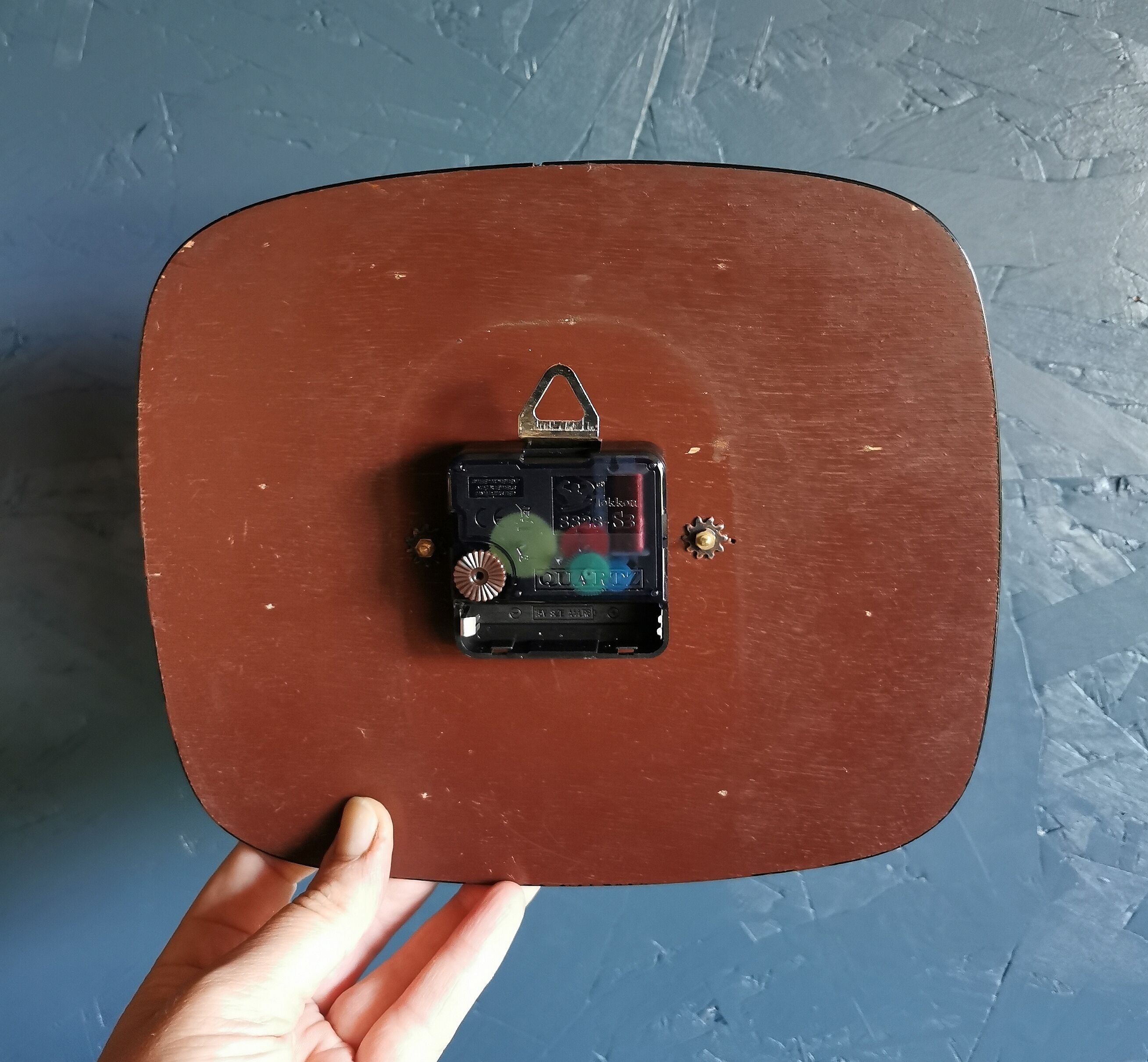 Vintage formica clock rectangular silent wall clock "Odo red"