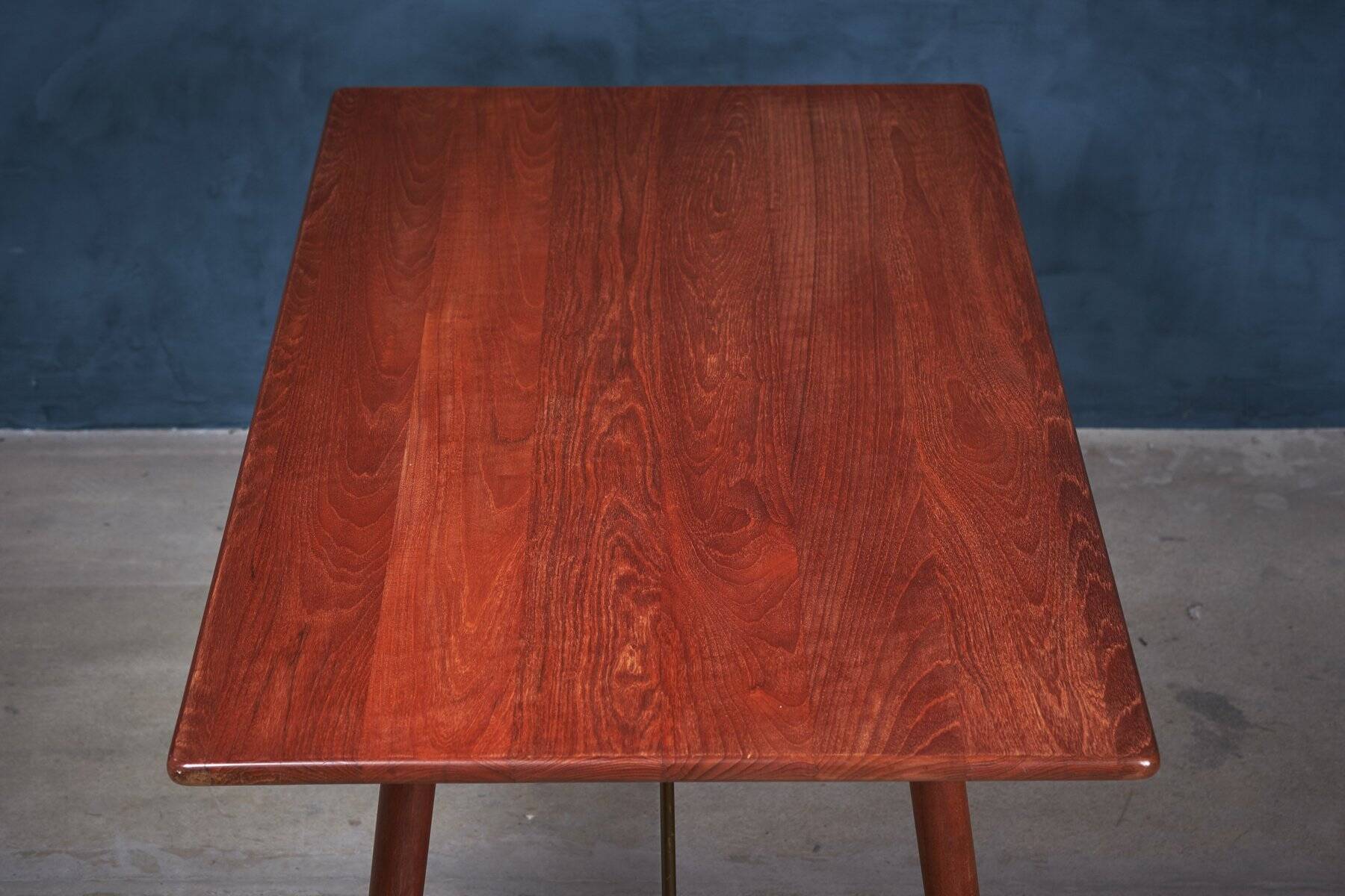 Table de Chasse avec Pieds Croisés par Erhard Rasmussen, Norvège, 1960s