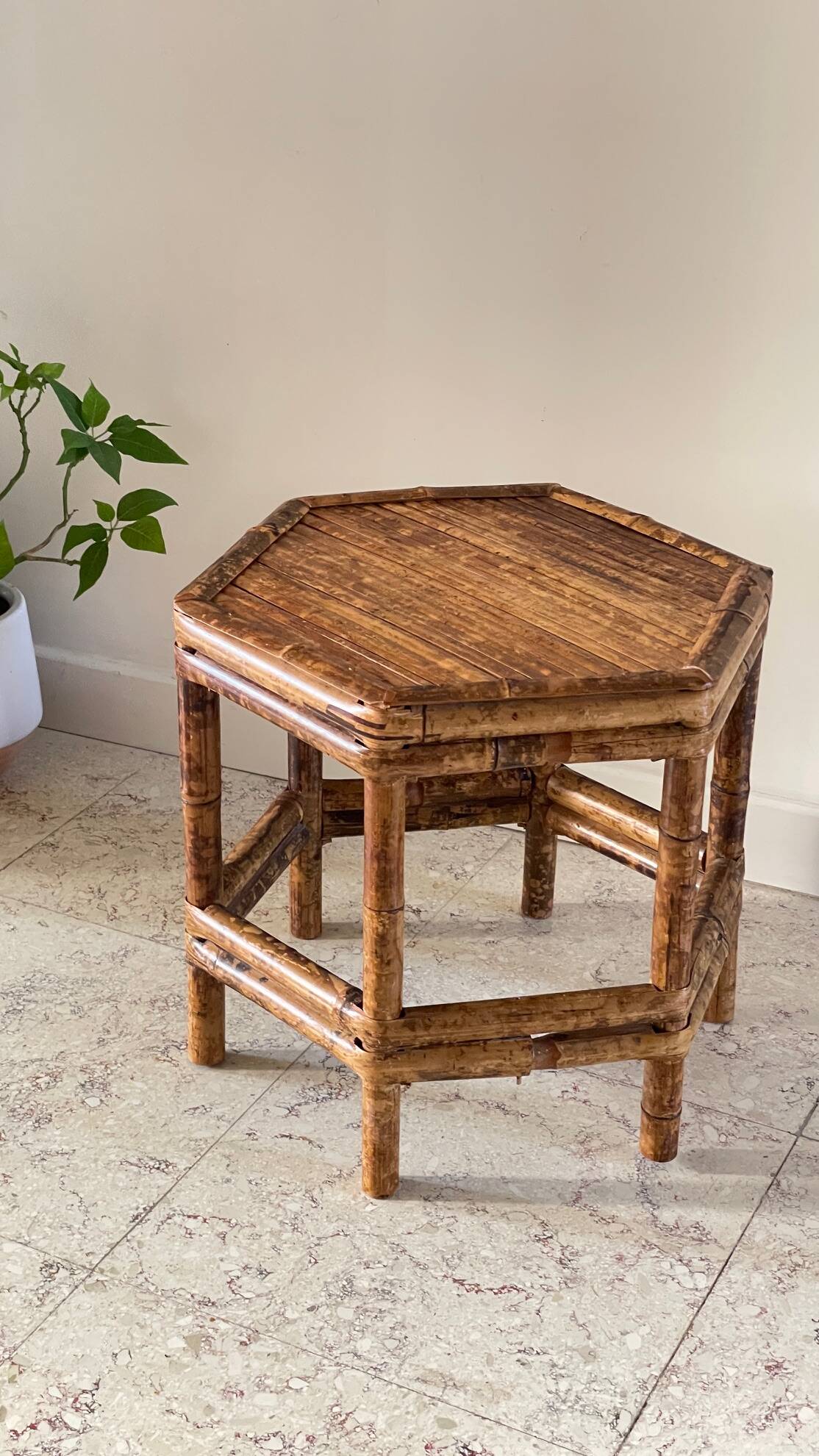 Table basse en bambou vintage
