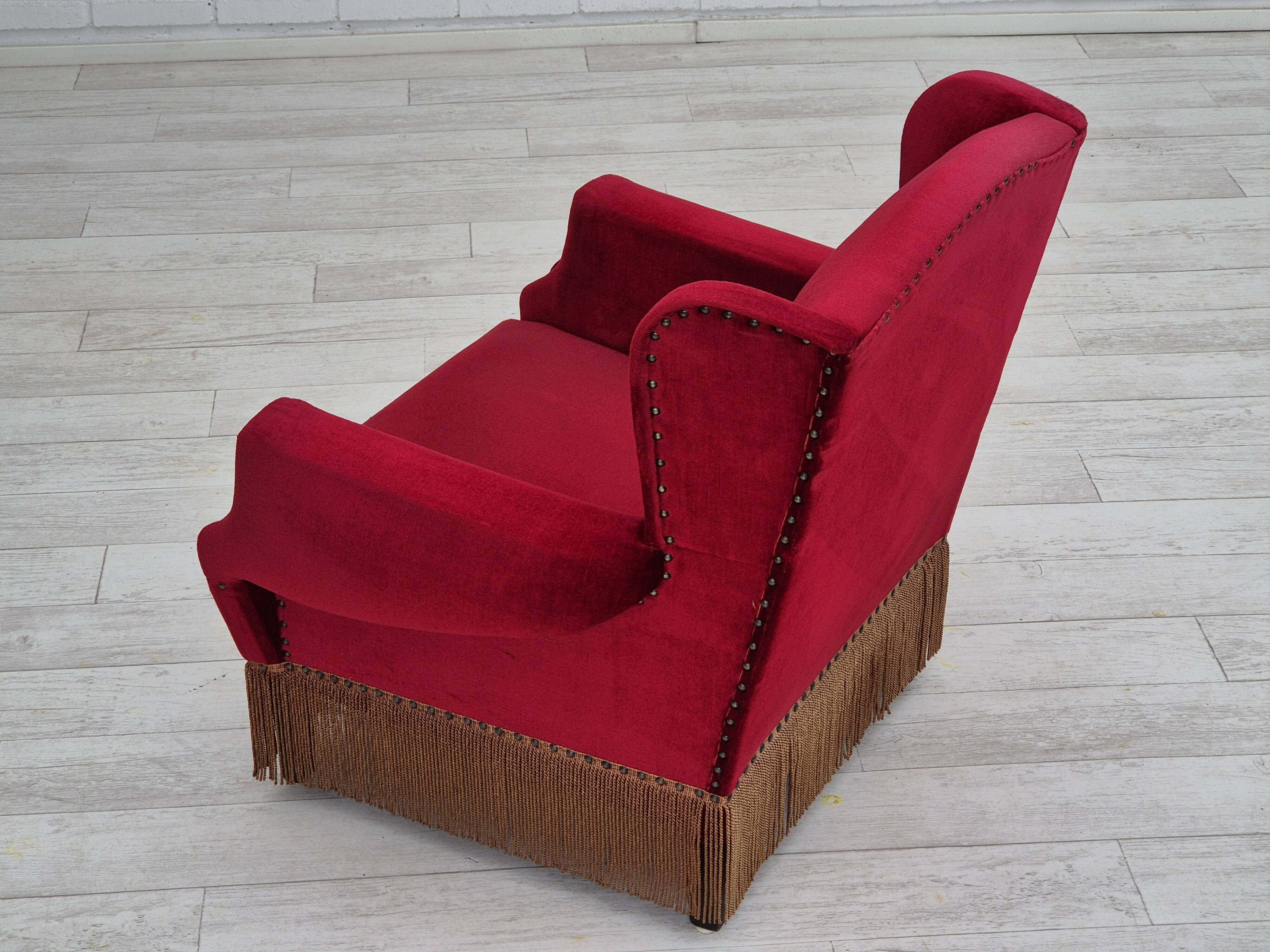 Fauteuil danois, originale, meuble en velours, pieds en bois de chêne