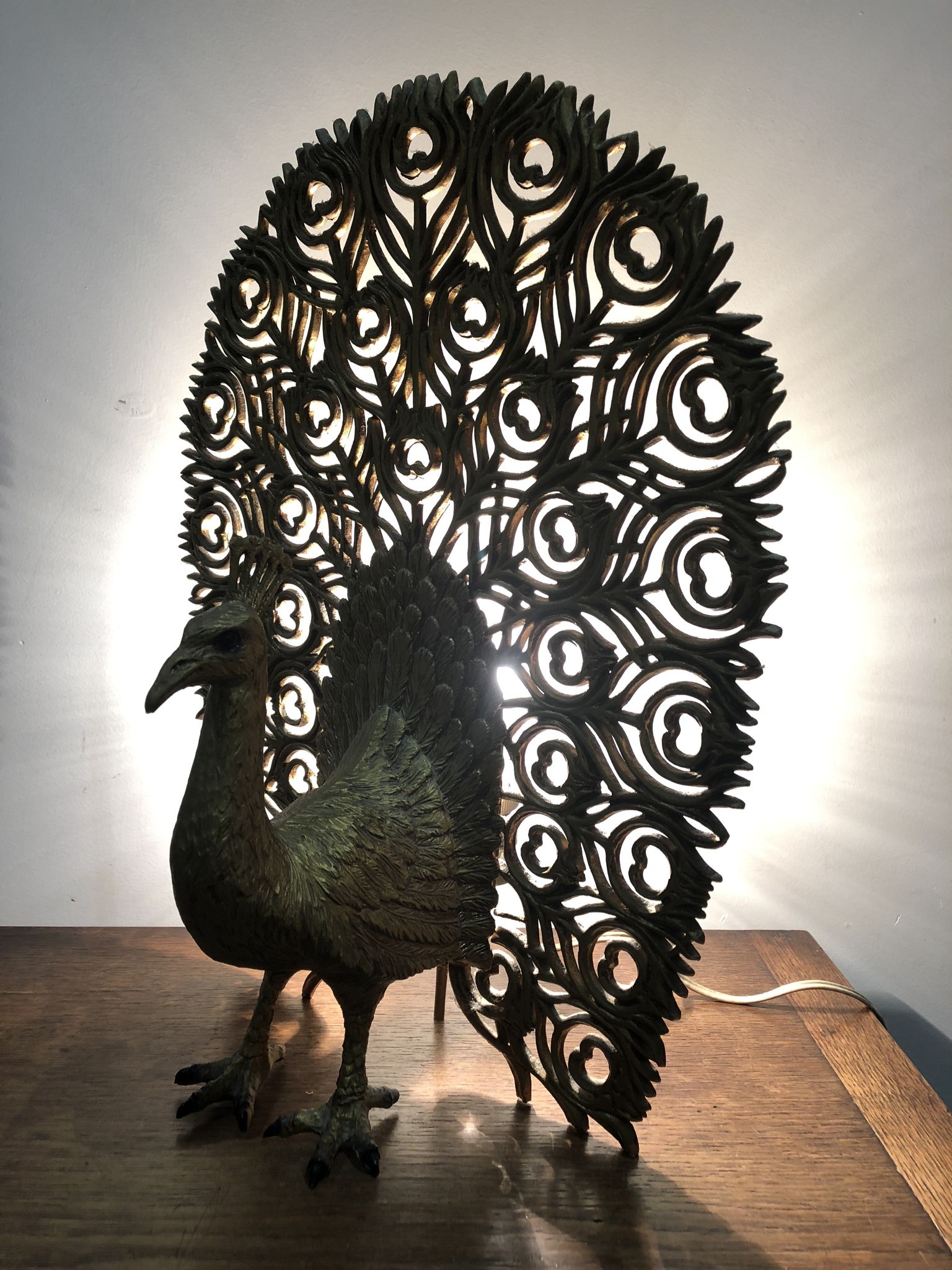 Lampe paon dorée