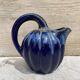 Pichet en barbotine citrouille bleue