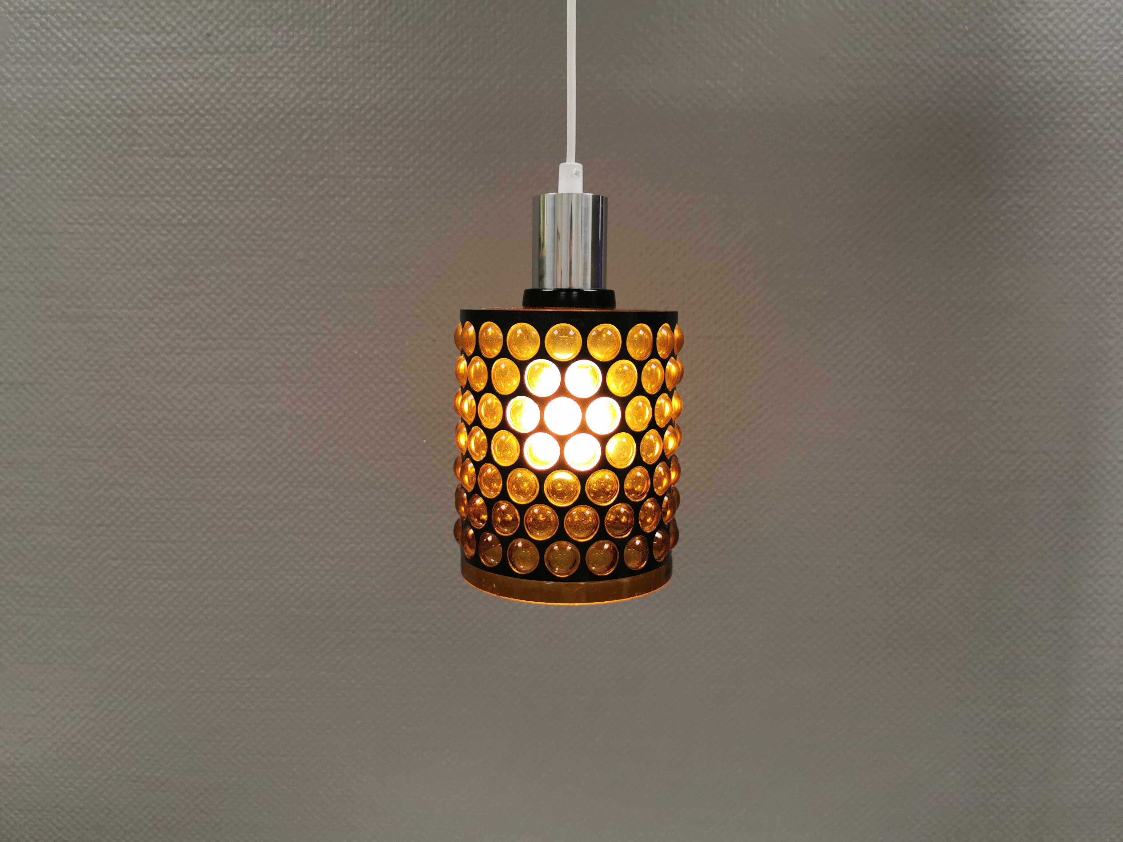 Vintage hanging lamp estimated from the 1980s.