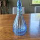 Carafe art deco en verre bleu