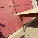 Farm table