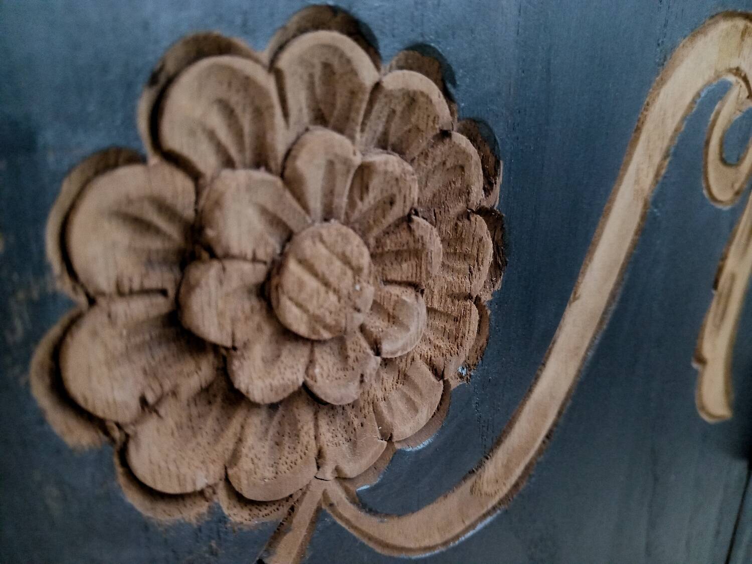 Bedside table / Side table