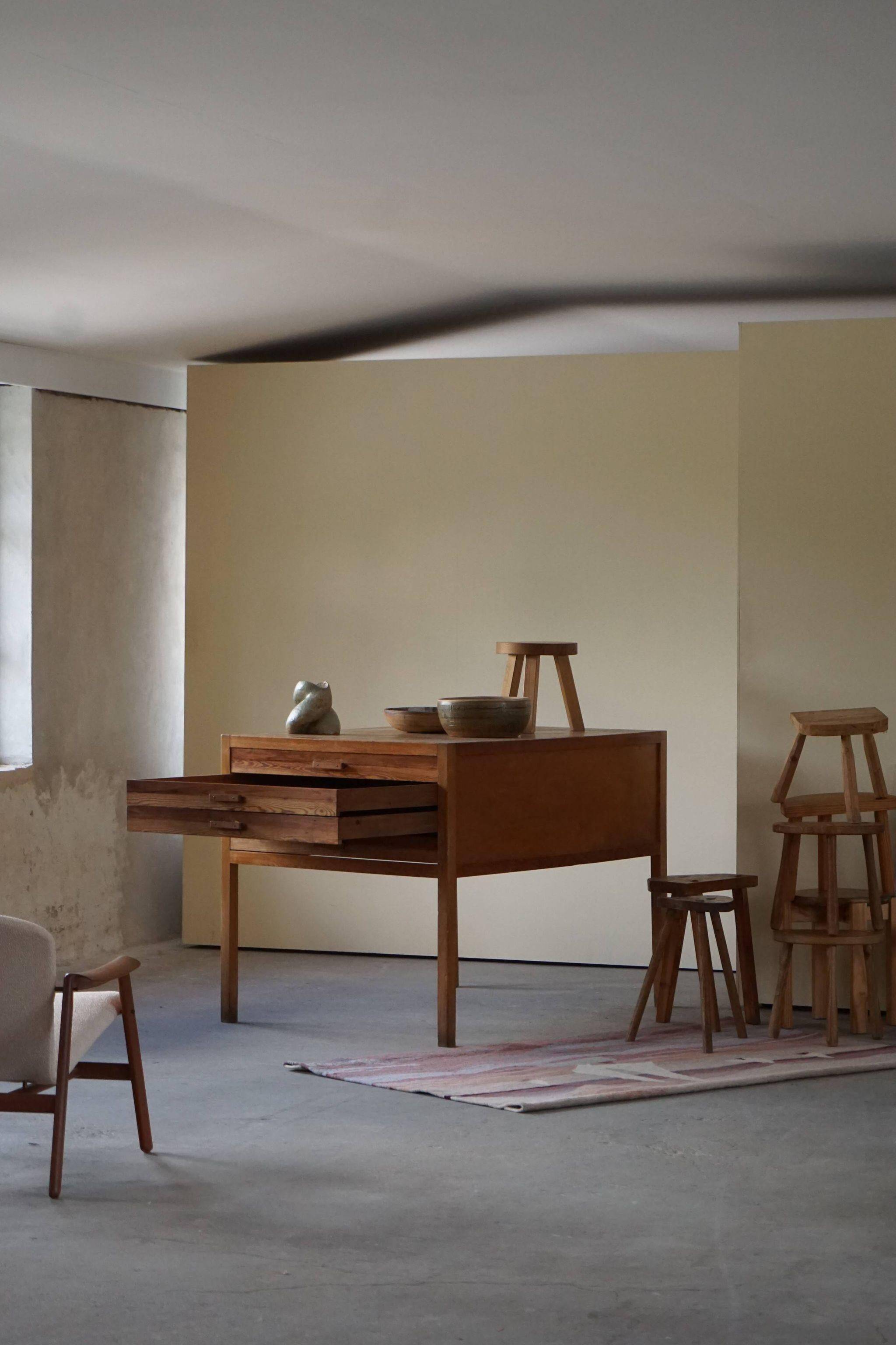 Large Danish drawing cabinet from the mid-century in pine and beech, 1960s.