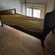 Lit bateau style Empire — Acajou massif