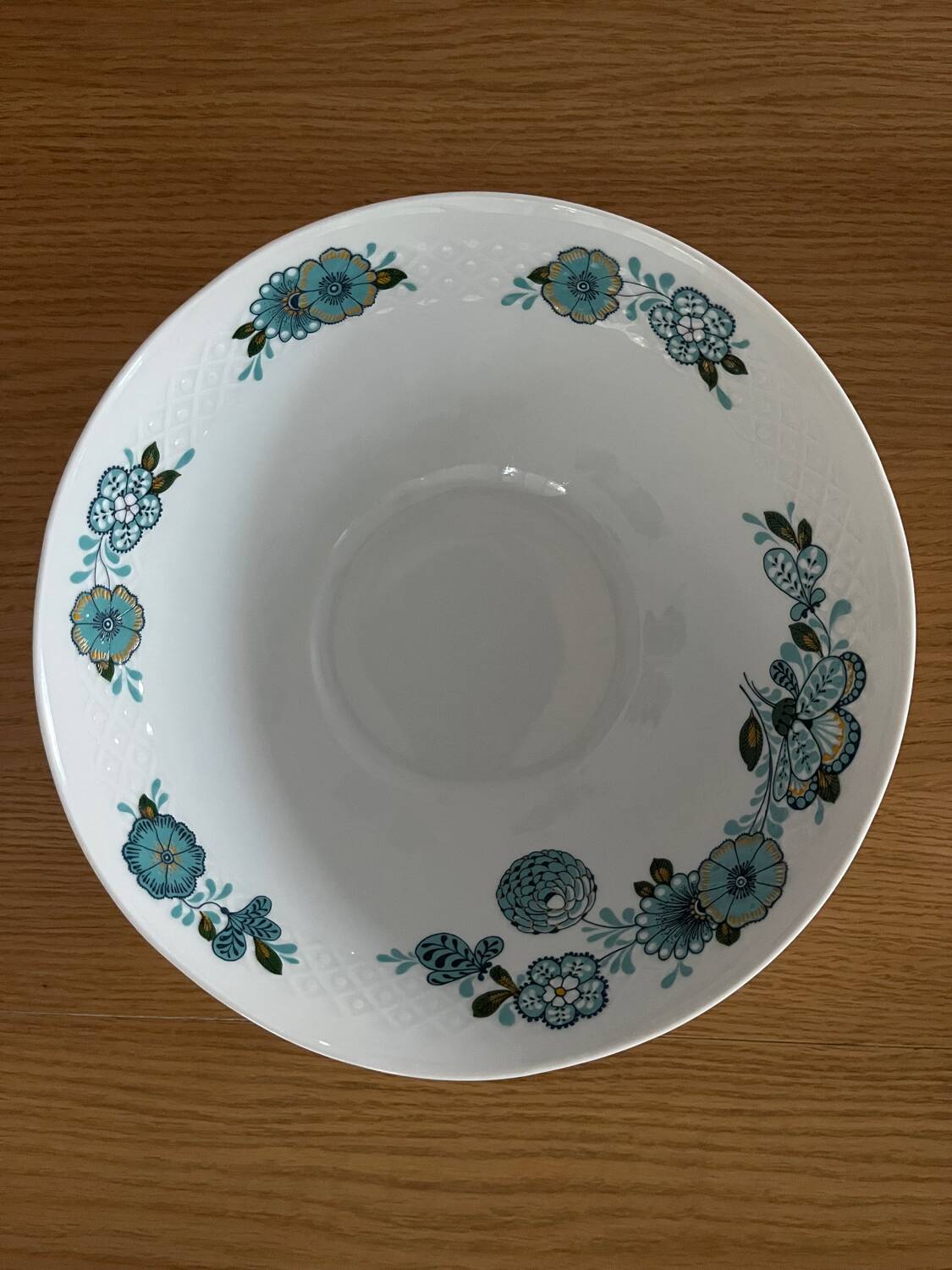 Annabell Porcelain Salad Bowl