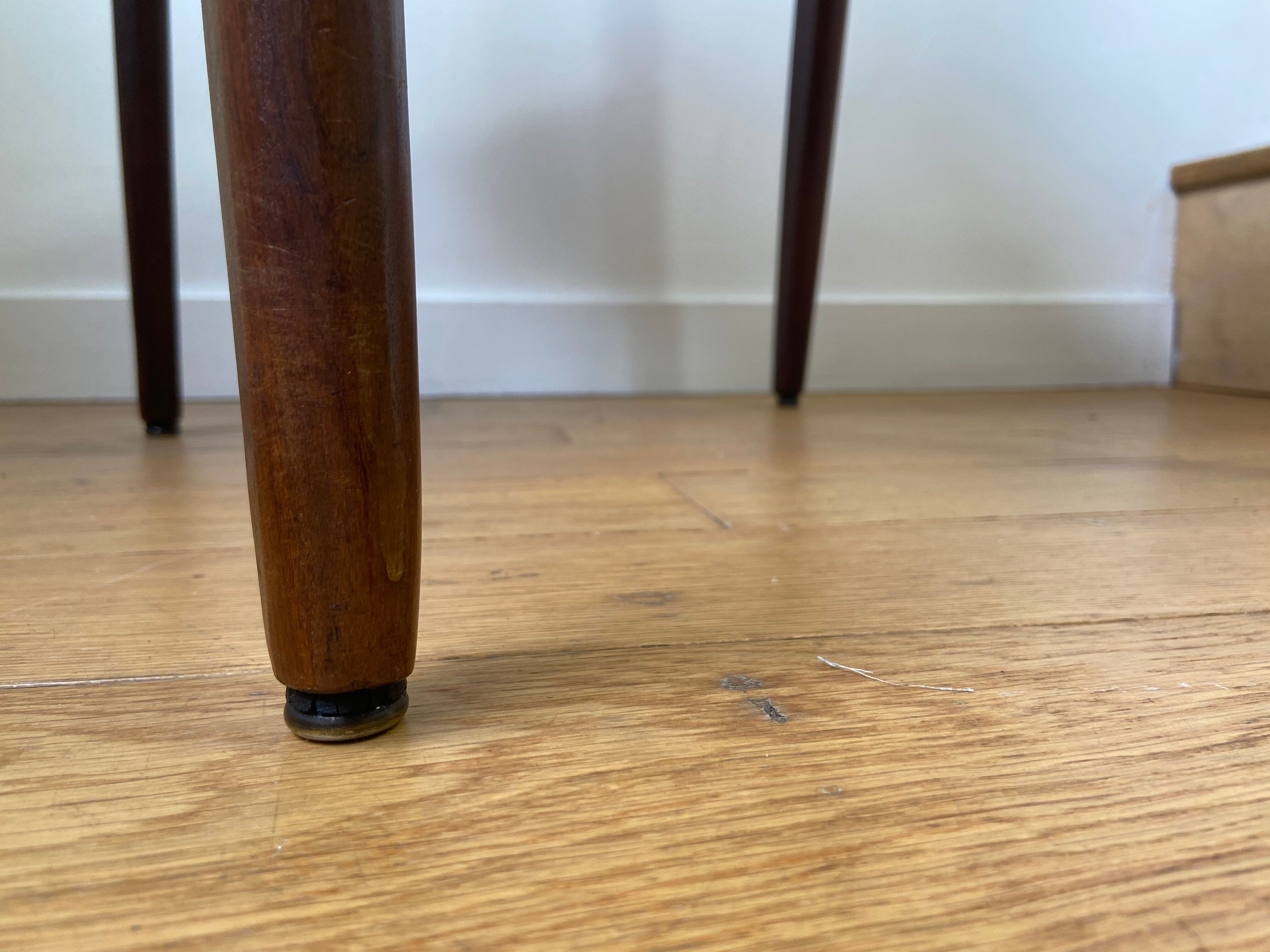 Scandinavian chair made of wood and skai