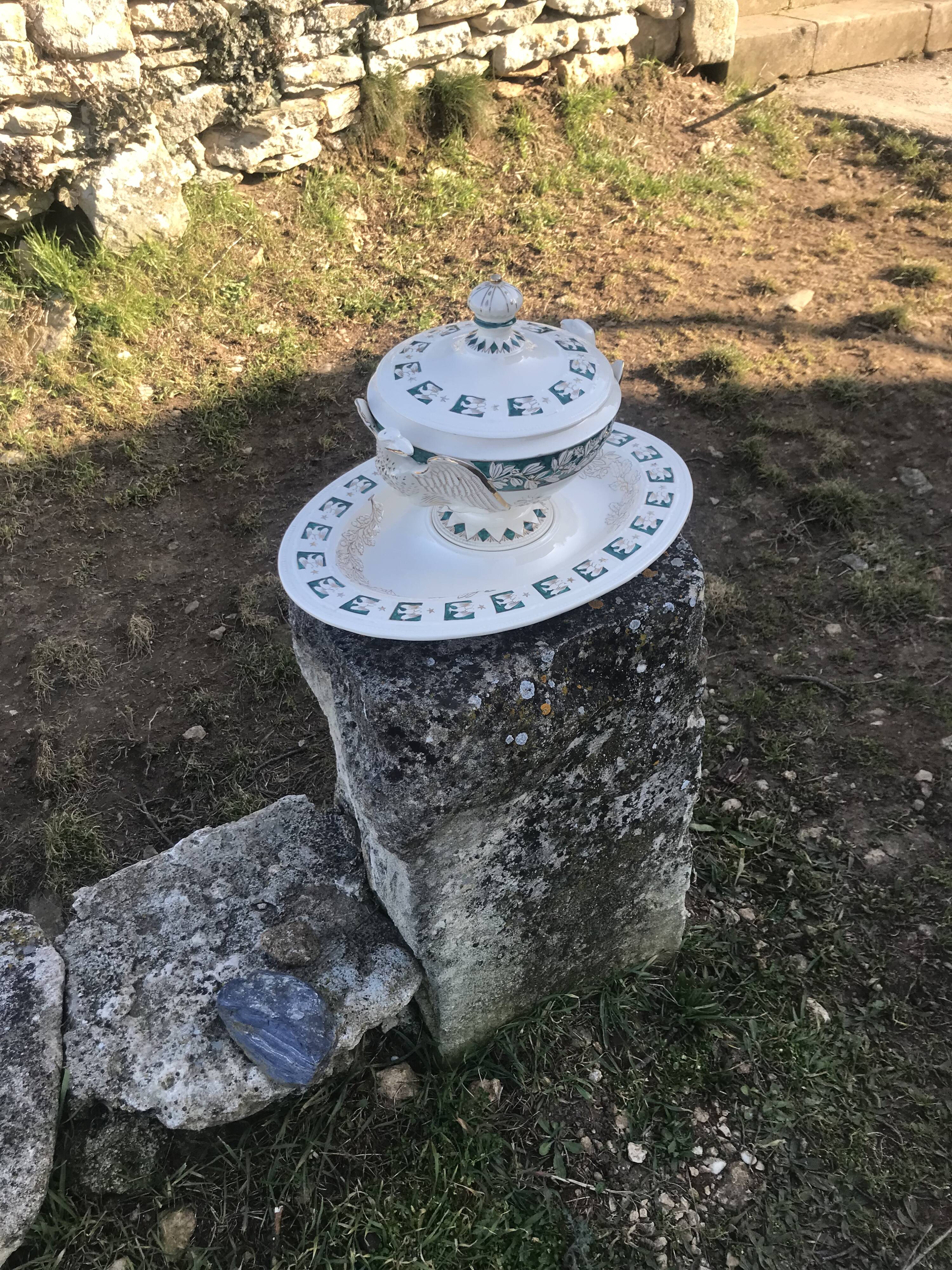 Soup bowl and serving dish empire style