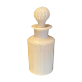 Bottle in white opaline late nineteenth century