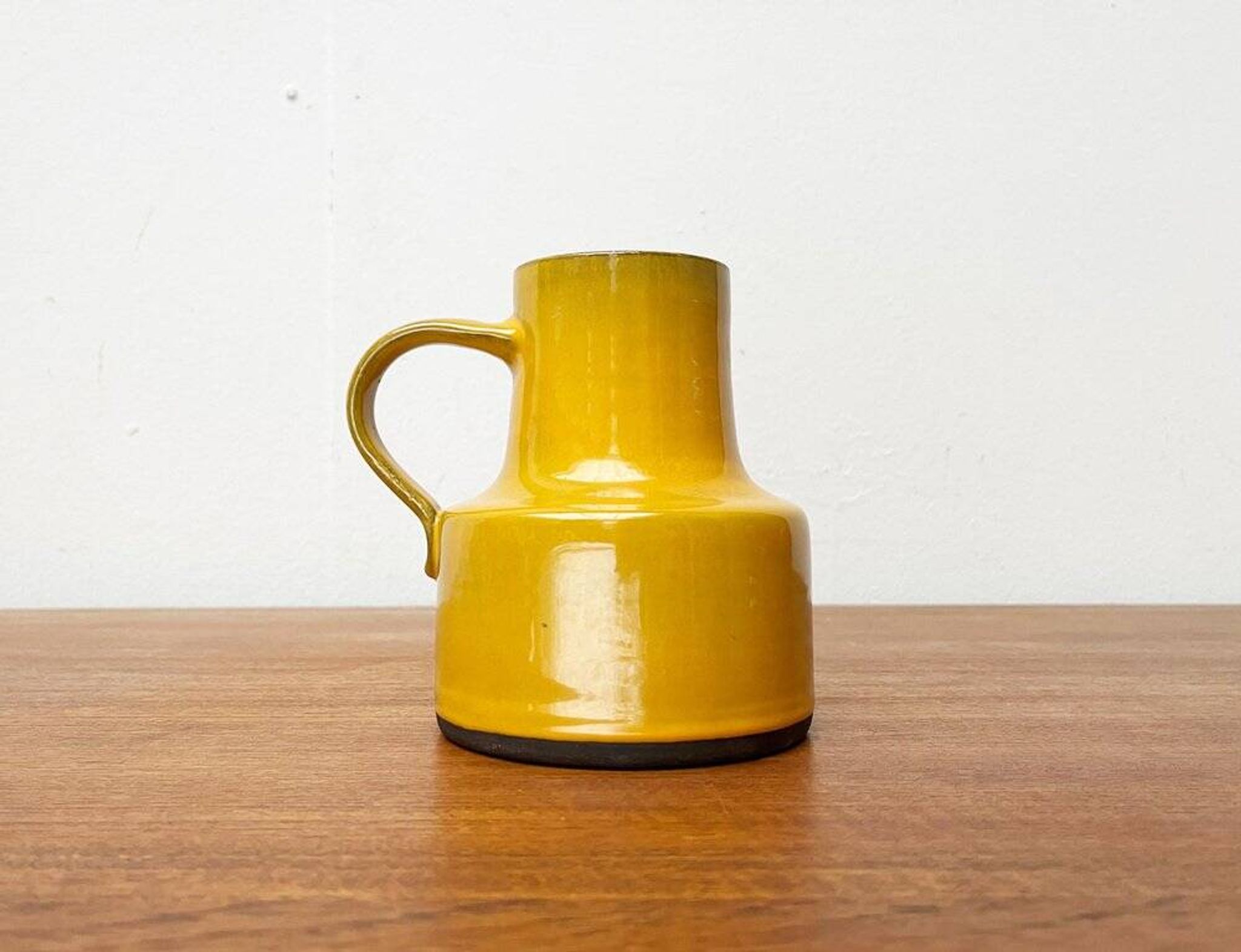 Minimalist carafe vase by BKW Böttger Keramik Wandsbek, Hamburg, Germany, 1960s.