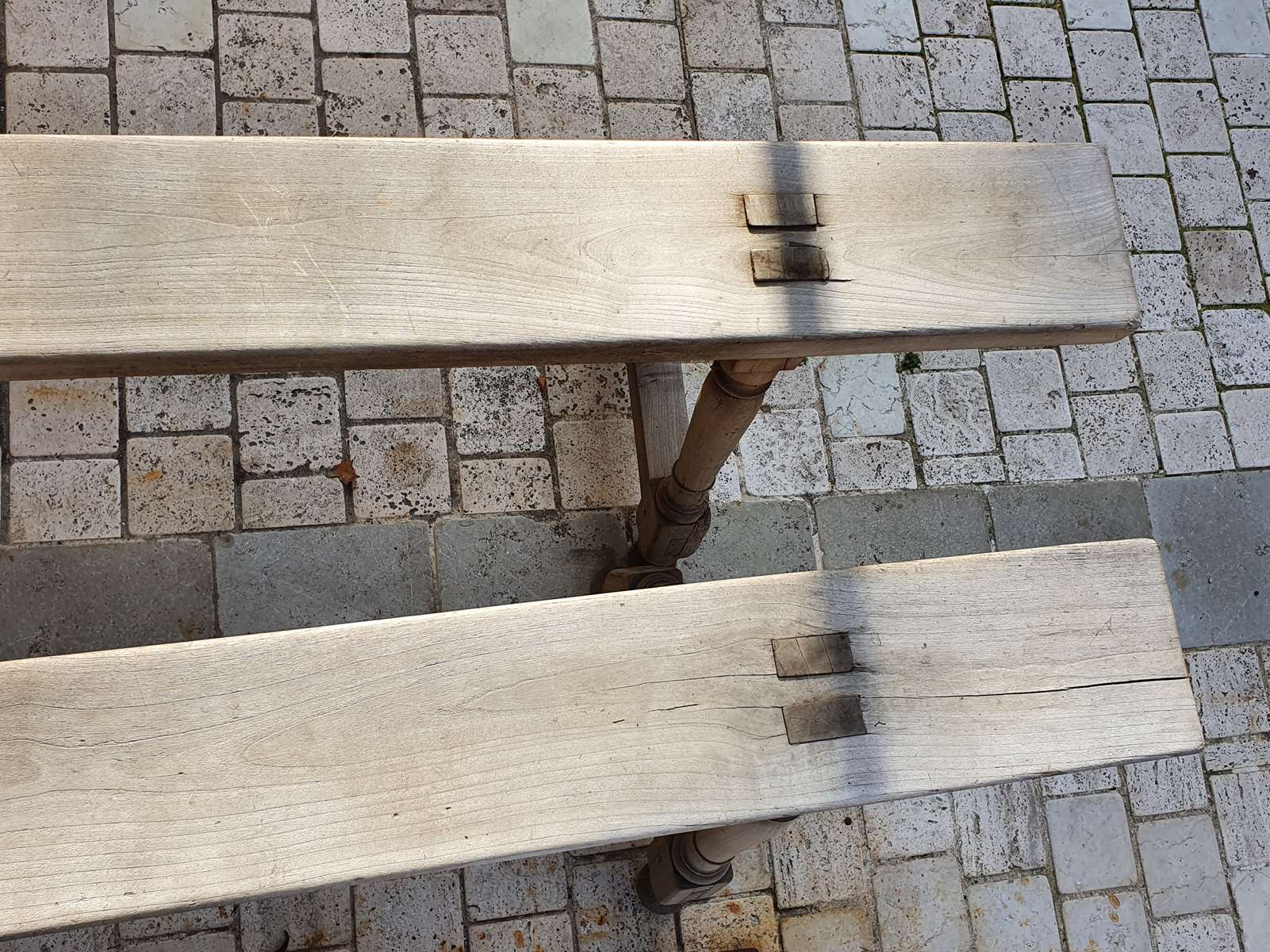 Pair of old decapes benches